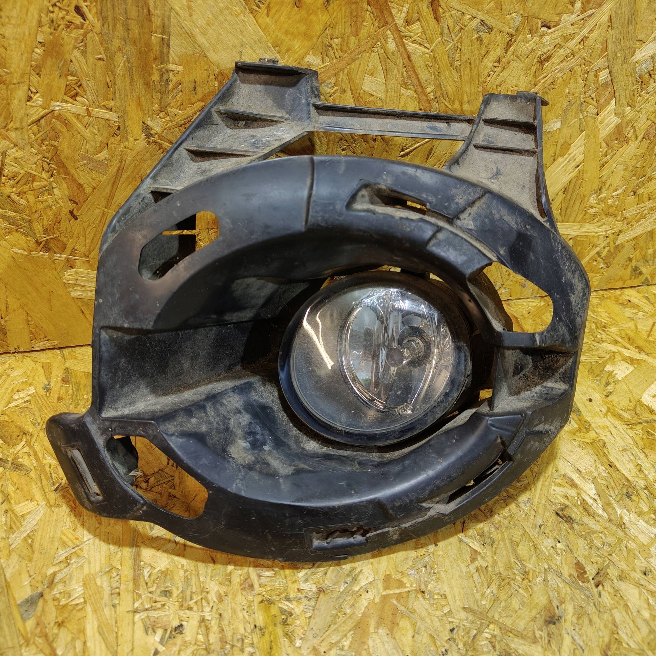 Renault Clio III 2011 right side light przeciwmglowe front