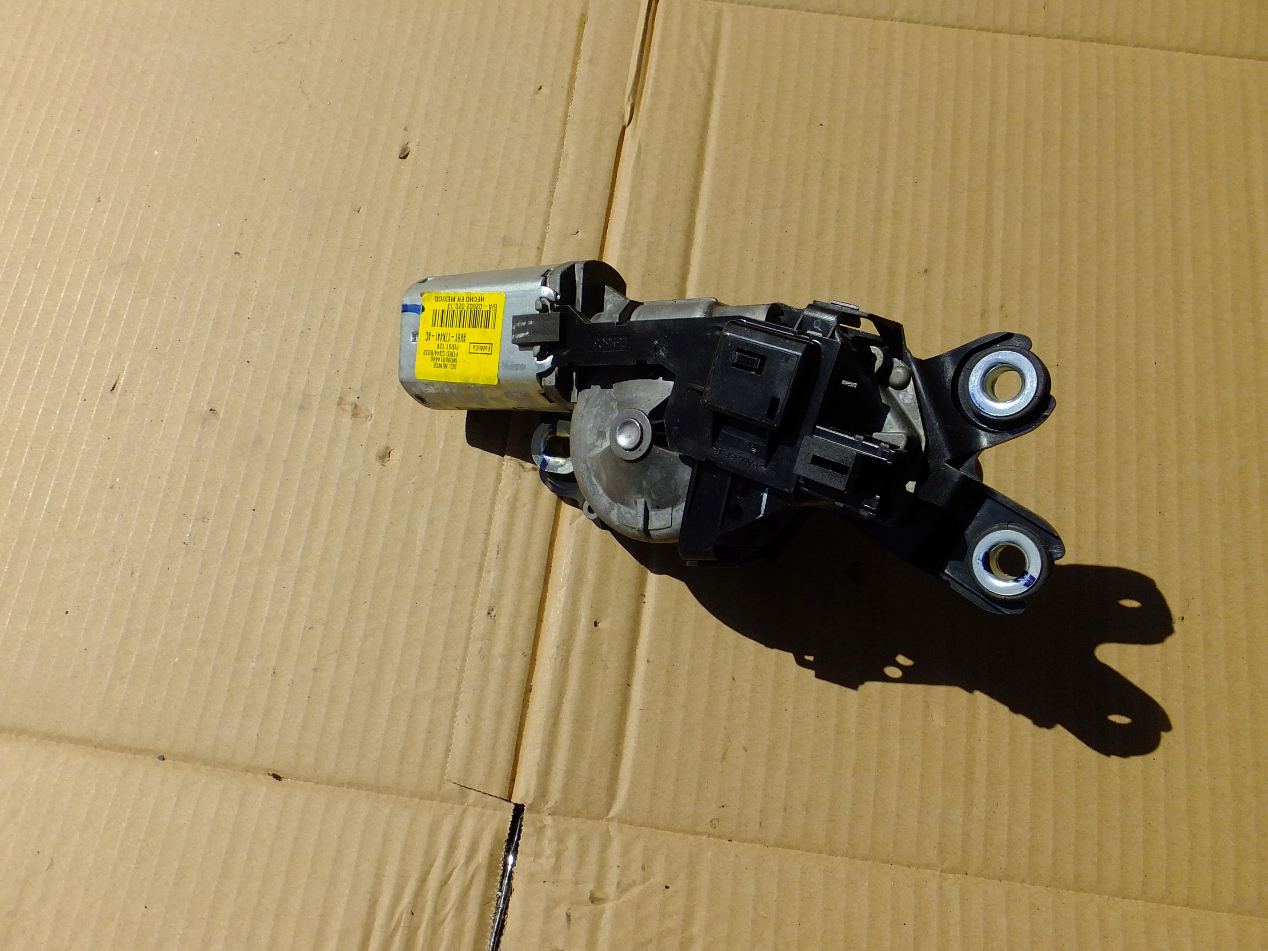 motor ablaktörlők far ford B-MAX 2013r AV61-17K441-AC
