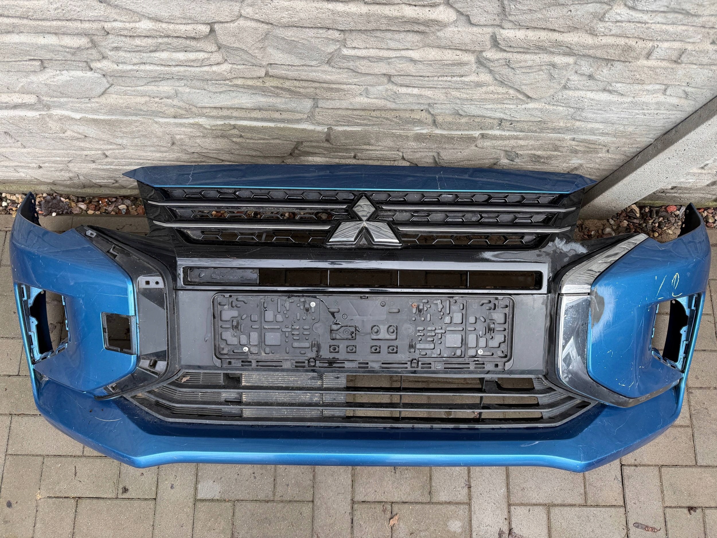 Mitsubishi Space Star 3 III 19- bumper front front