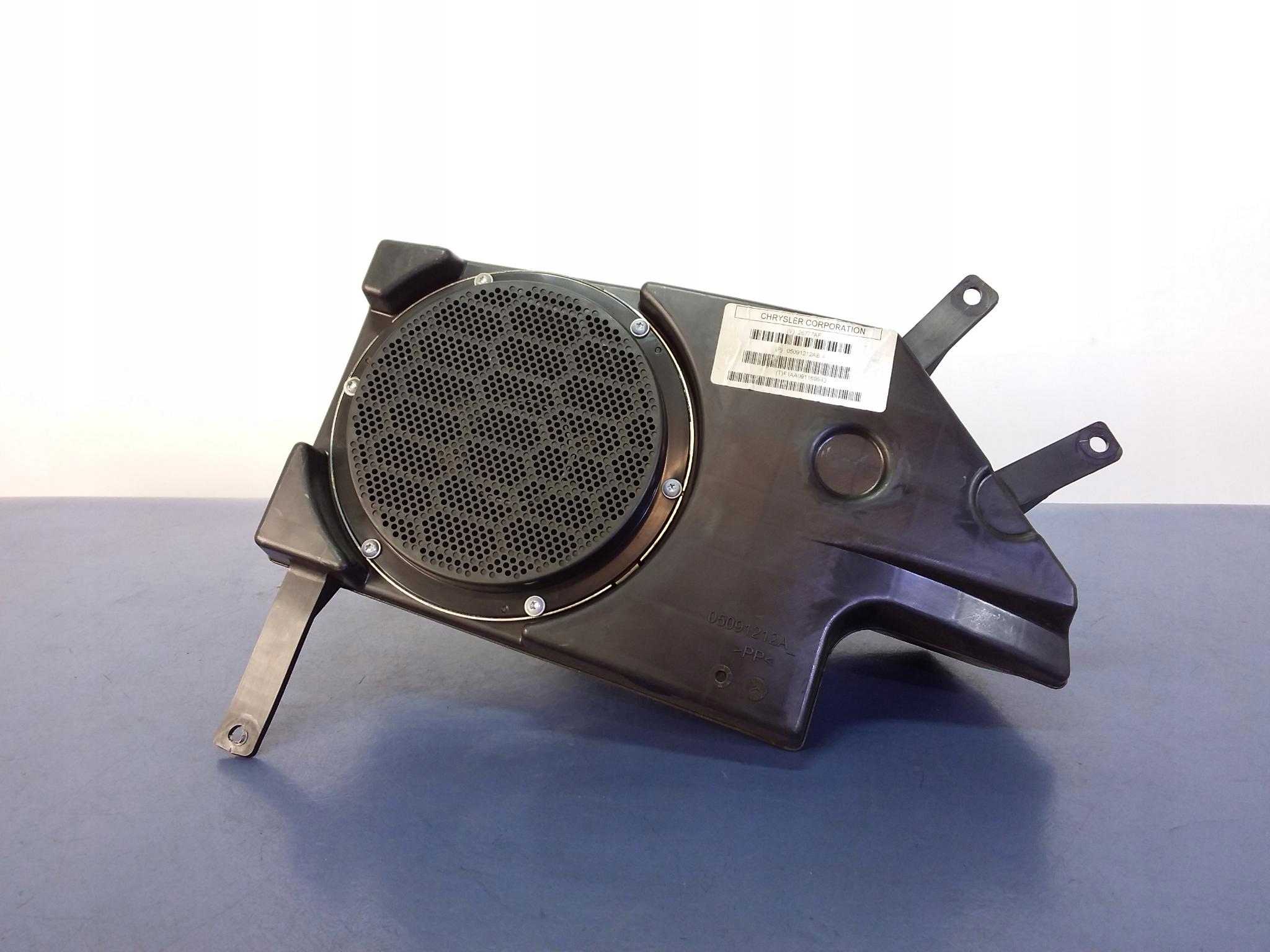 JEEP CHEROKEE KL ДИНАМІК САБВУФЕР 05091212AB