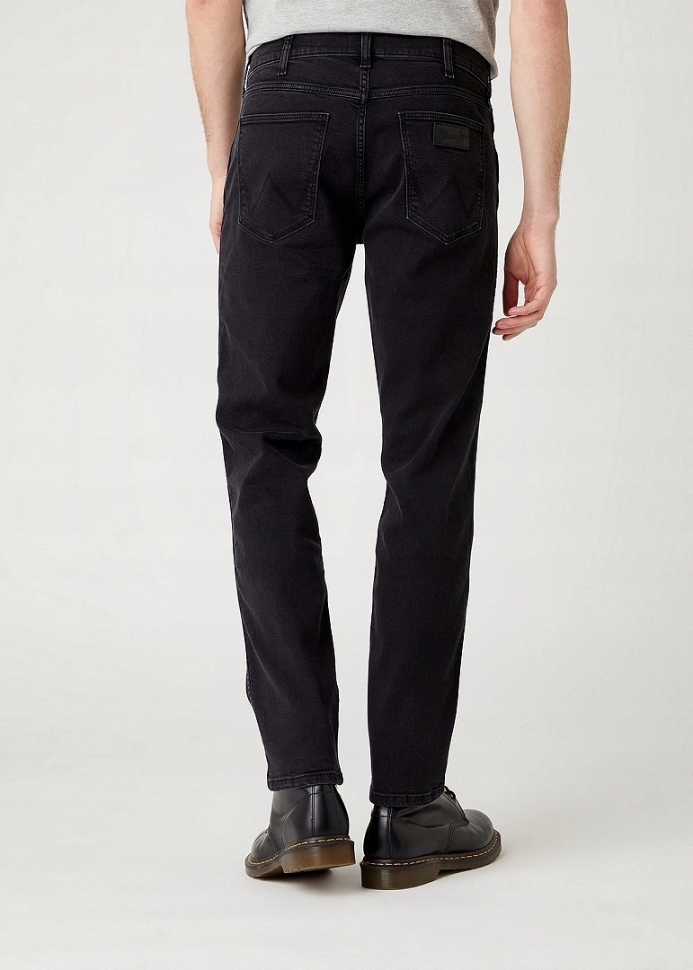 Męskie jeansy proste Wrangler Greensboro Black Crow W15QHP363 40/30