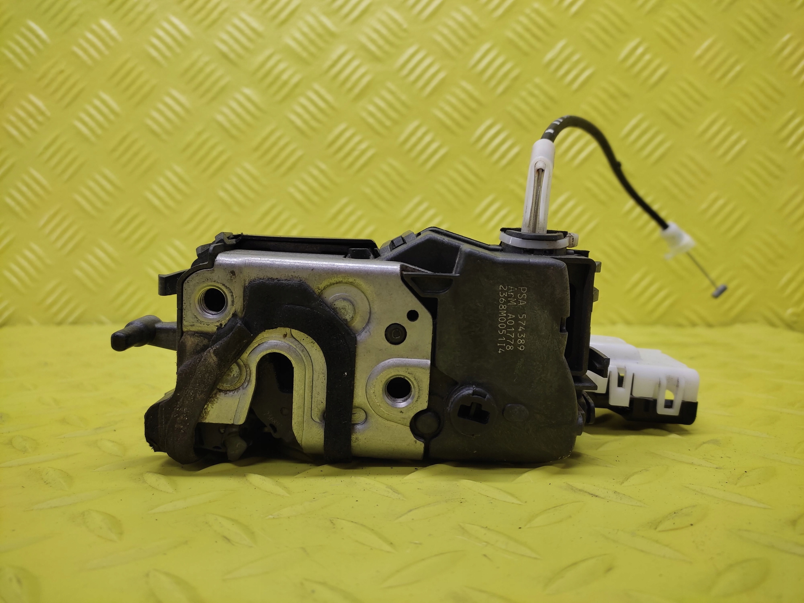 CITROEN C5 III lock door right front 574389