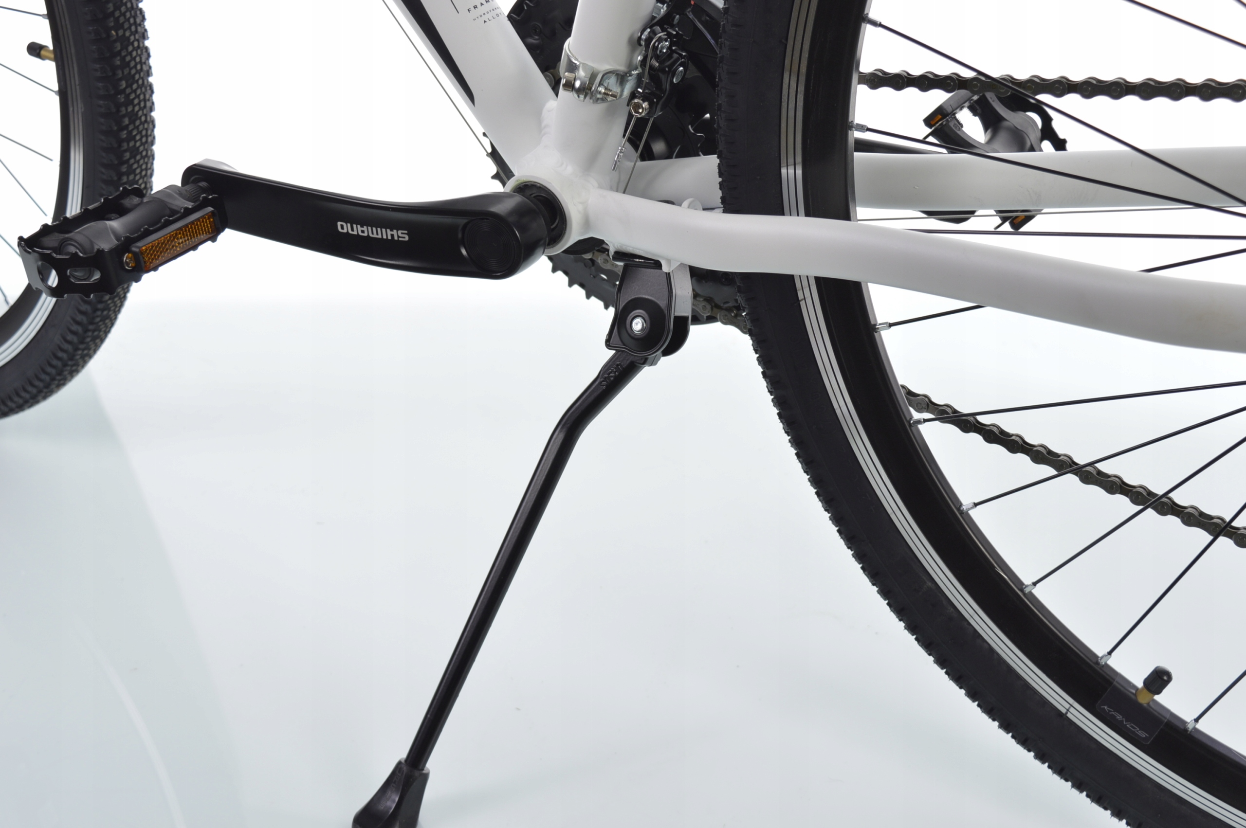 Rower Kands 28 STV-900 D17 biało-niebieski mat rama 17 cali koło 28 