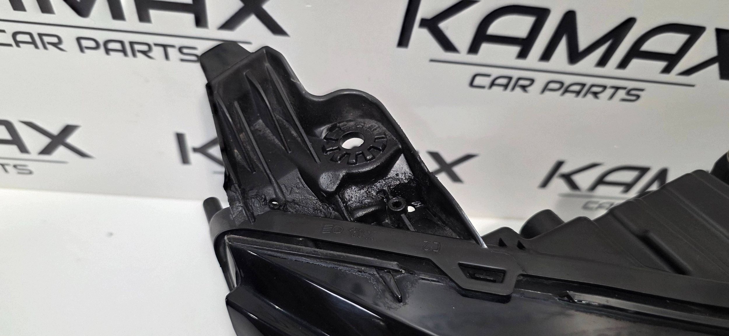 Reflektor right side Renault Koleos II 260108343R