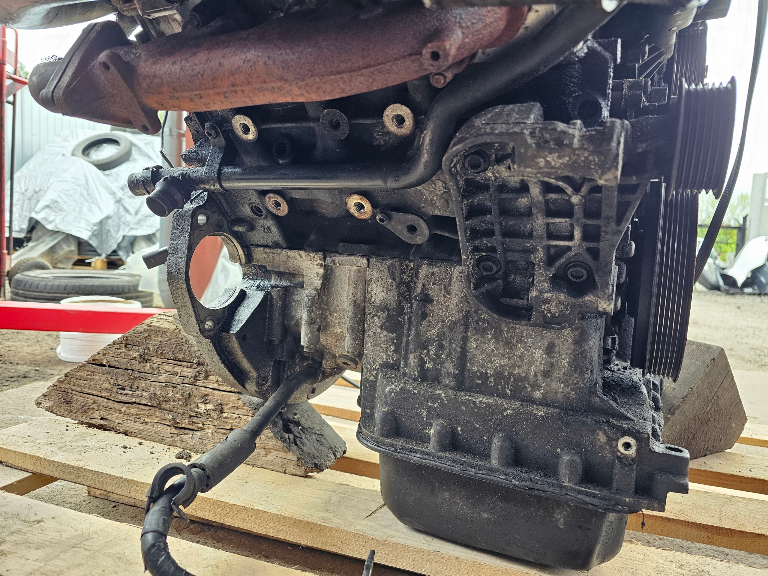 Audi Q7 4L 3.0 tdi Двигатель без навесного для