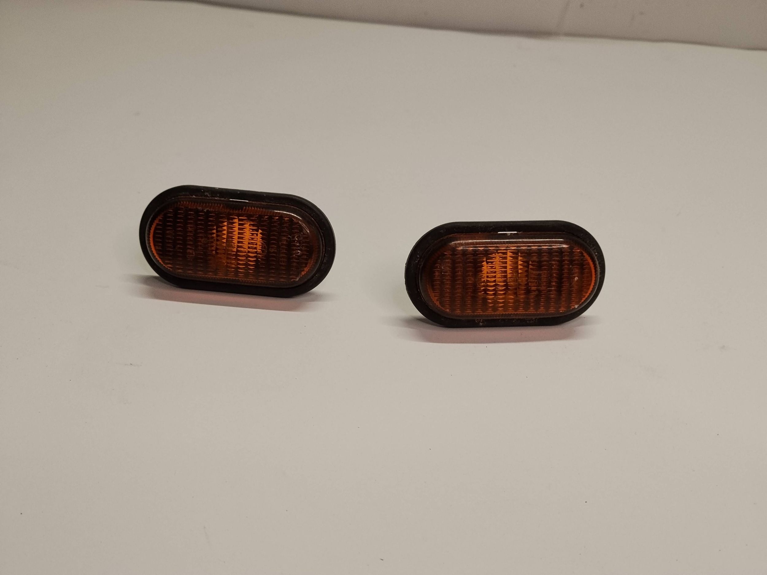 indicator w blotniku Renault Master II 2004-2010 7700847333 2 sztuki!!