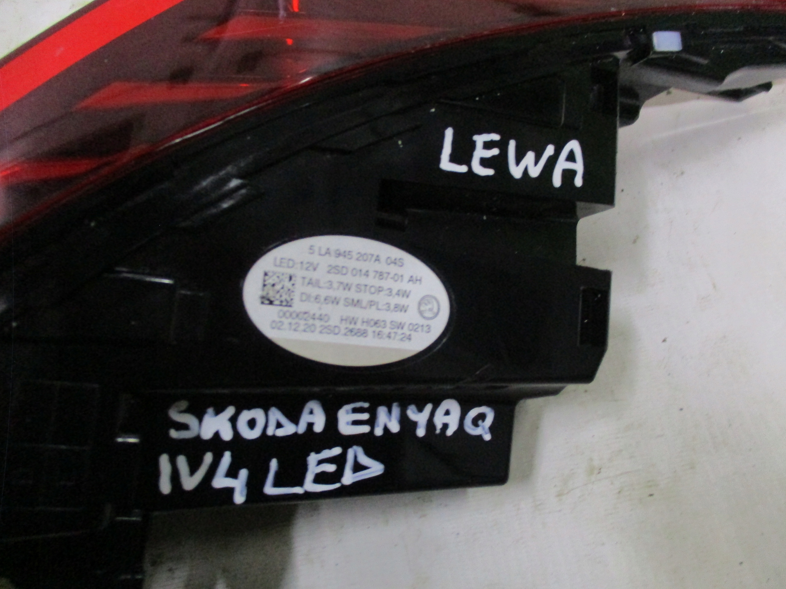 light left rear part rear Skoda ENYQ 4 IV LED 5LA945207A
