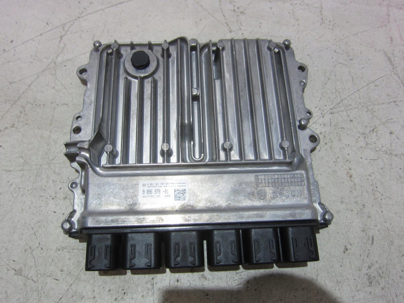 BMW X3 G01 B46 G11 computer control unit of the engine module 8744139 12148744139