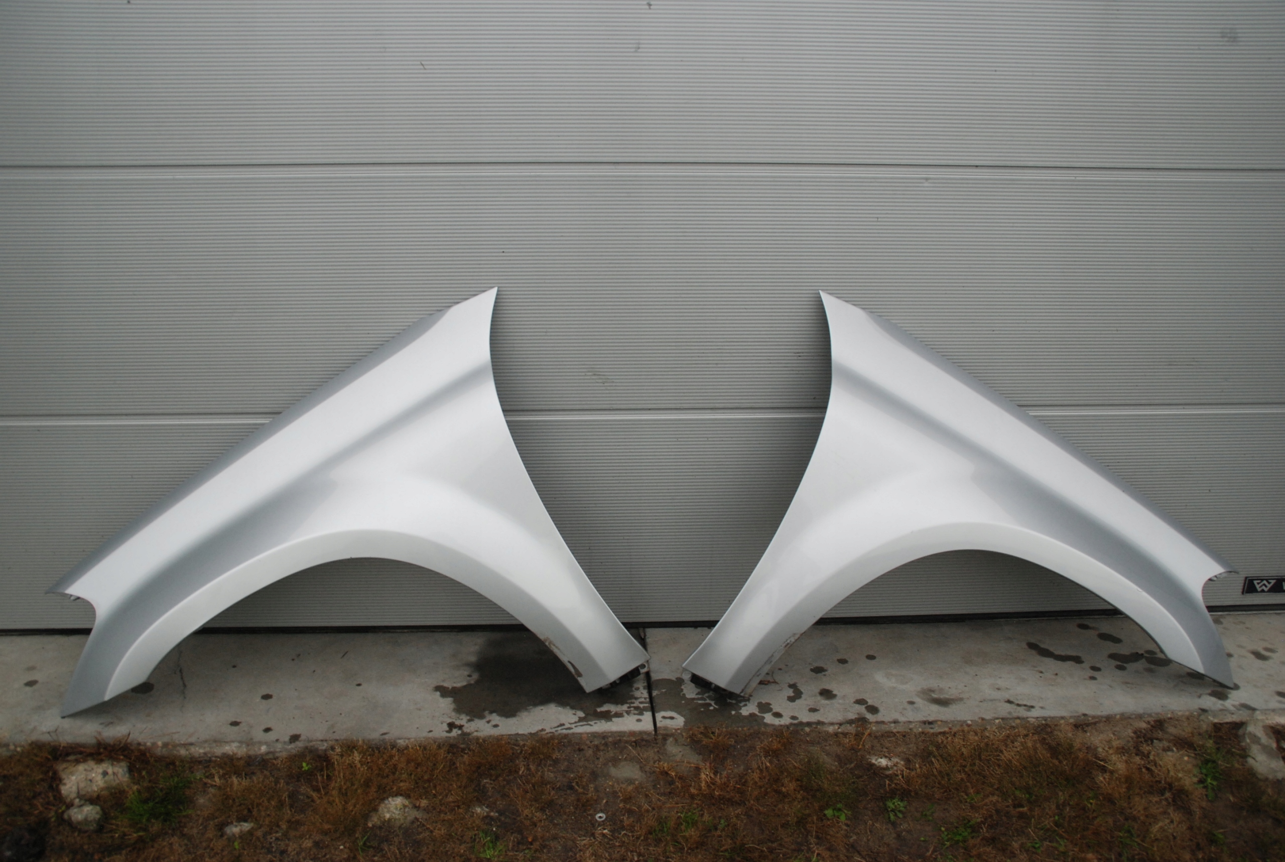 КРЫЛО ПРАВЫЙ ПЕРЕД C775 MERCEDES ОСНОВНОЙ X164