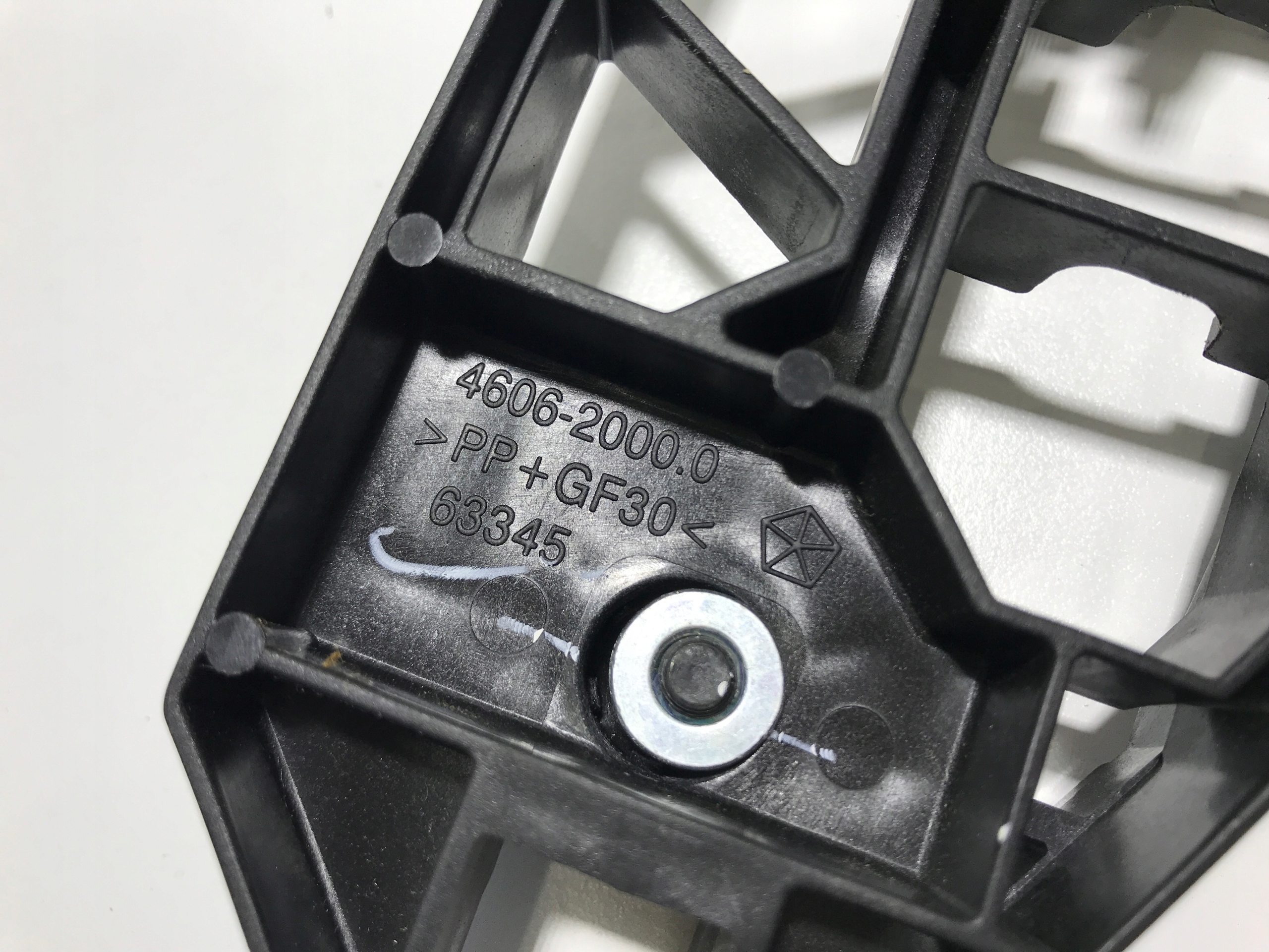 WSPORNIK KLAMKI PRAWEJ DODGE JOURNEY 11 20 NOWY Part manufacturer Dodge OE