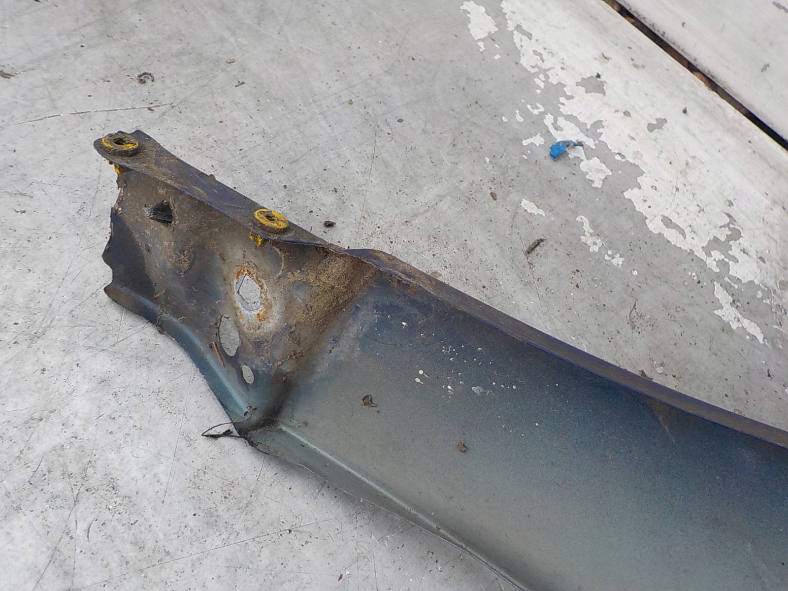 71 VOLVO V50 S40 II fender right front front