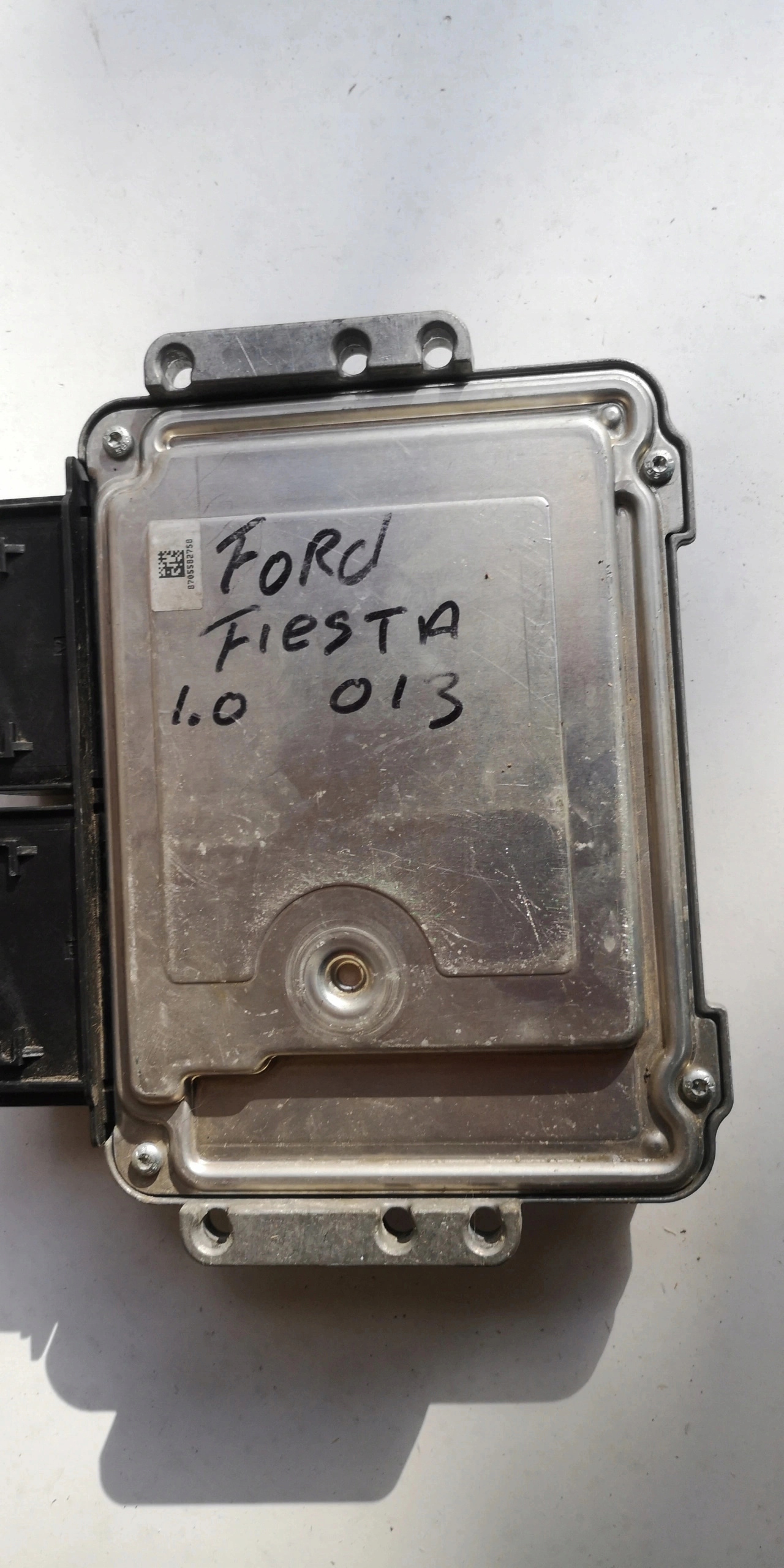 FORD FIESTA computer ECU 0261S09683 C1B1-12A650-NE CV2A-12B684-CA