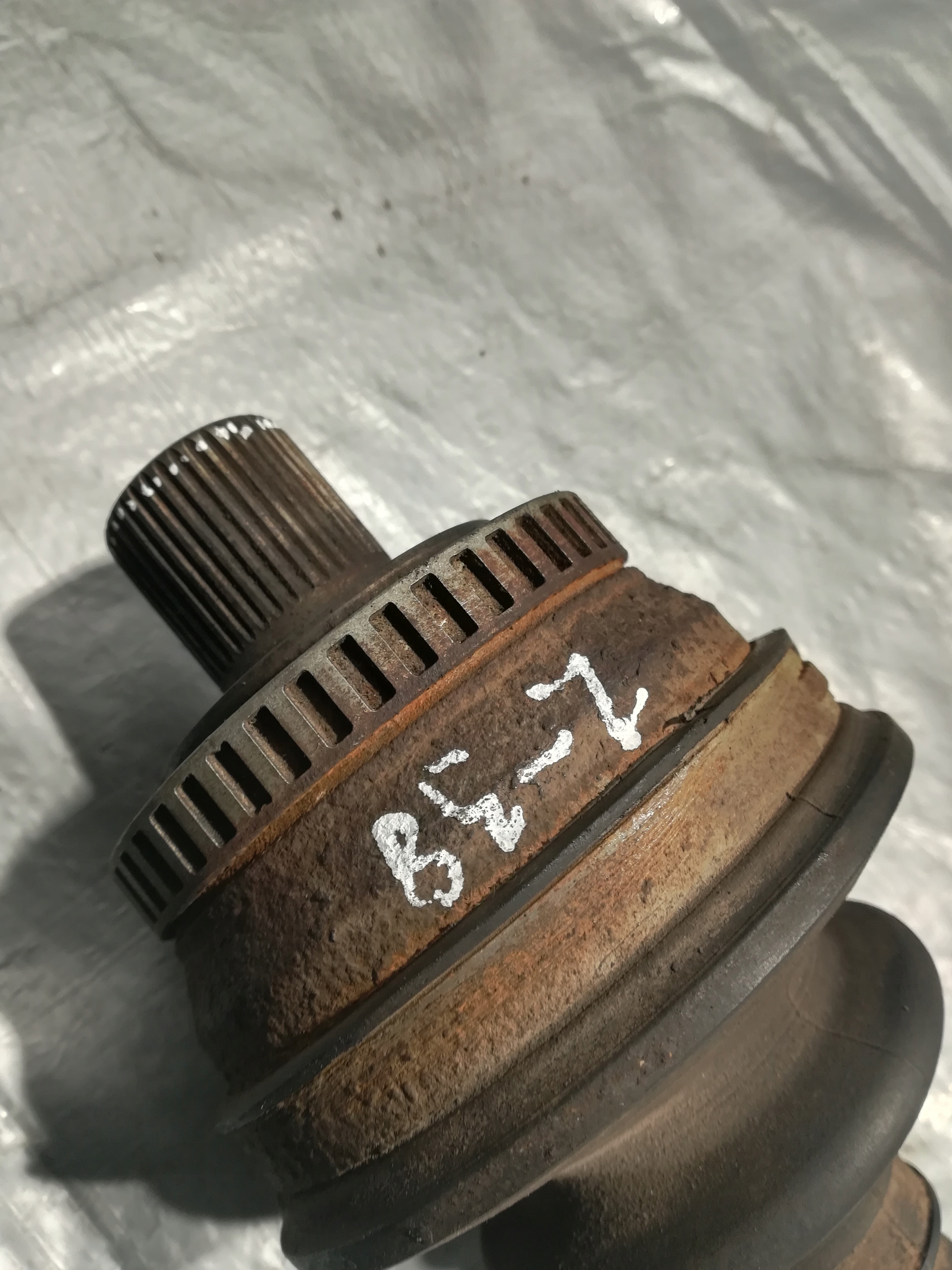 Volkswagen OE 8E0501203K semi-axis rear