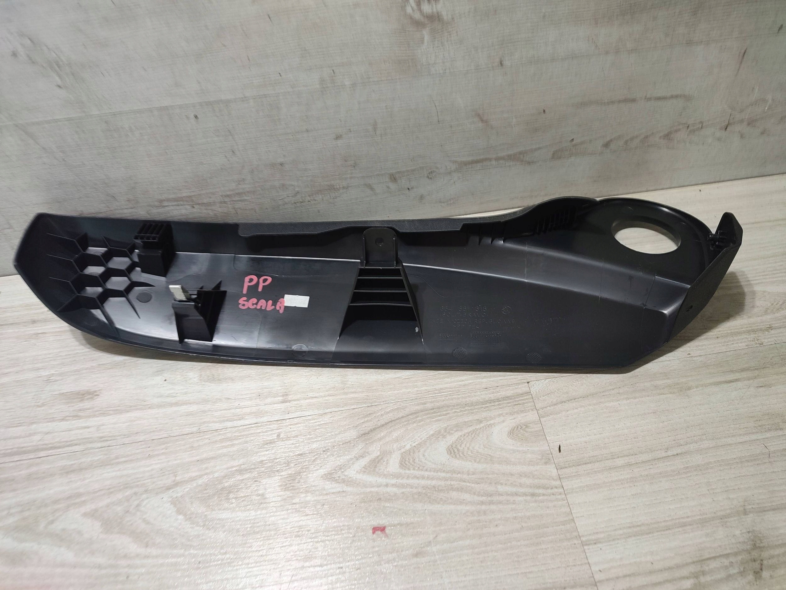 Skoda Scala 2020 front side right side seat