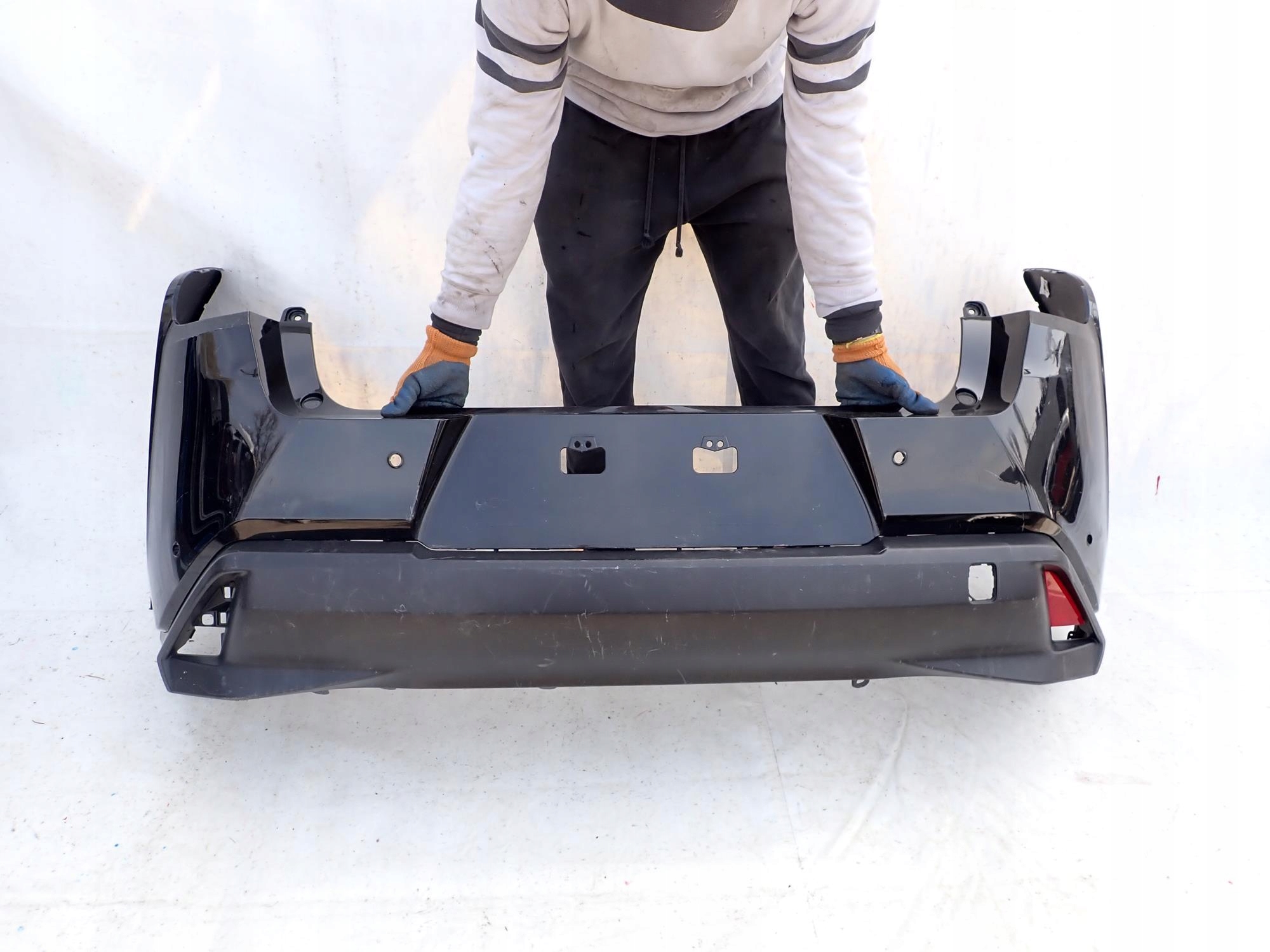 LEXUS UX 18-> bumper rear part rear PDC