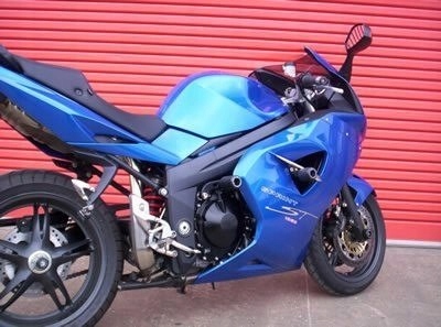 CRASH PADY R&G TRIUMPH SPRINT ST 05- (SET OF 4 Stan opakowania oryginalne