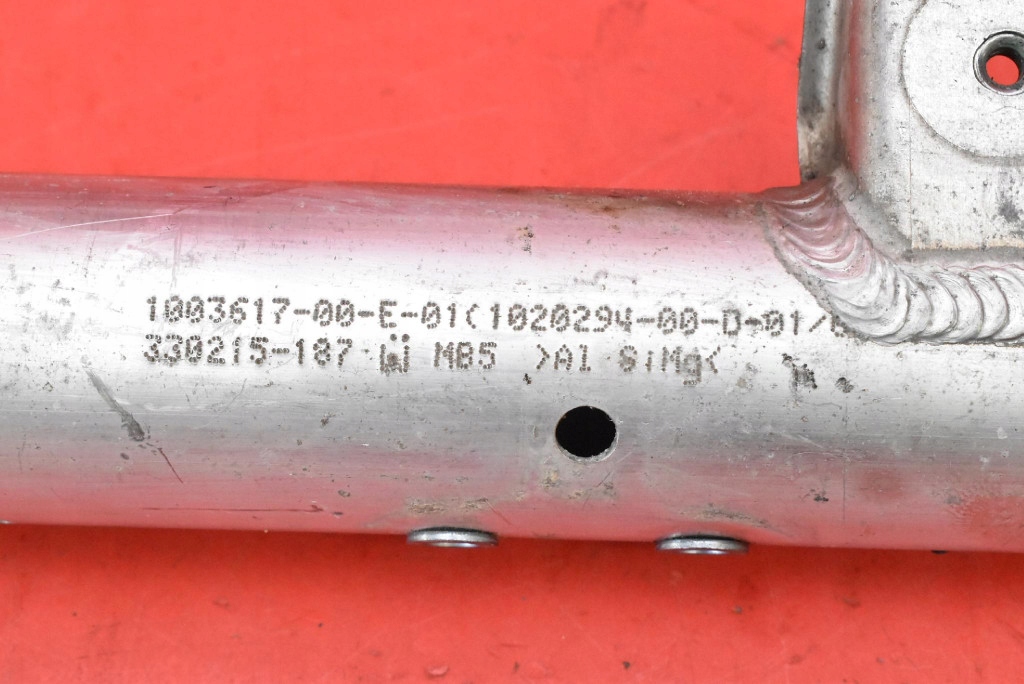 console of a shock absorber left front 1003617-00-E TESLA MODEL S LIFT 16-21