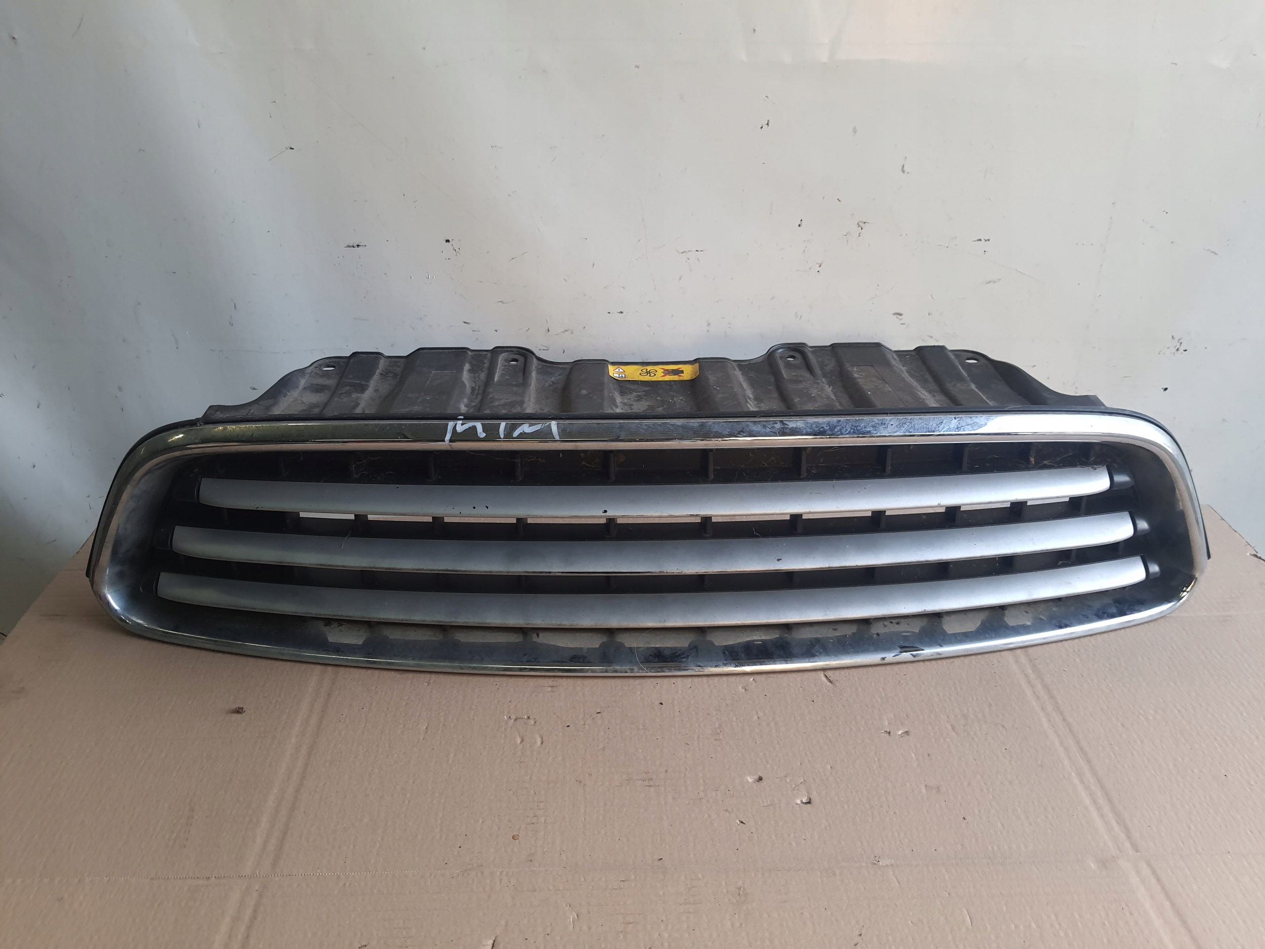 MINI COOPER R60 R61 10-14 Grill