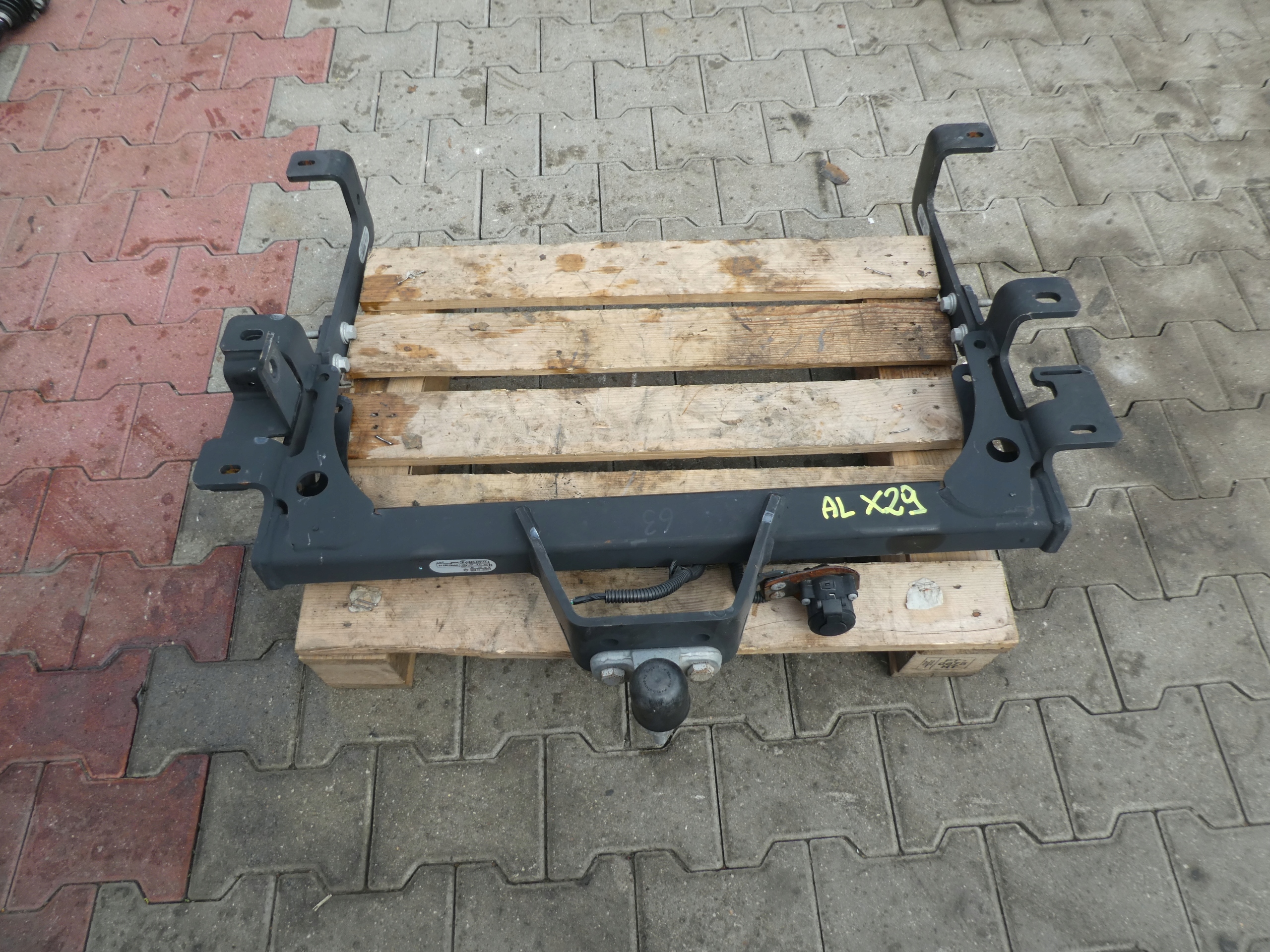 tow RENAULT MASTER III 8201051872