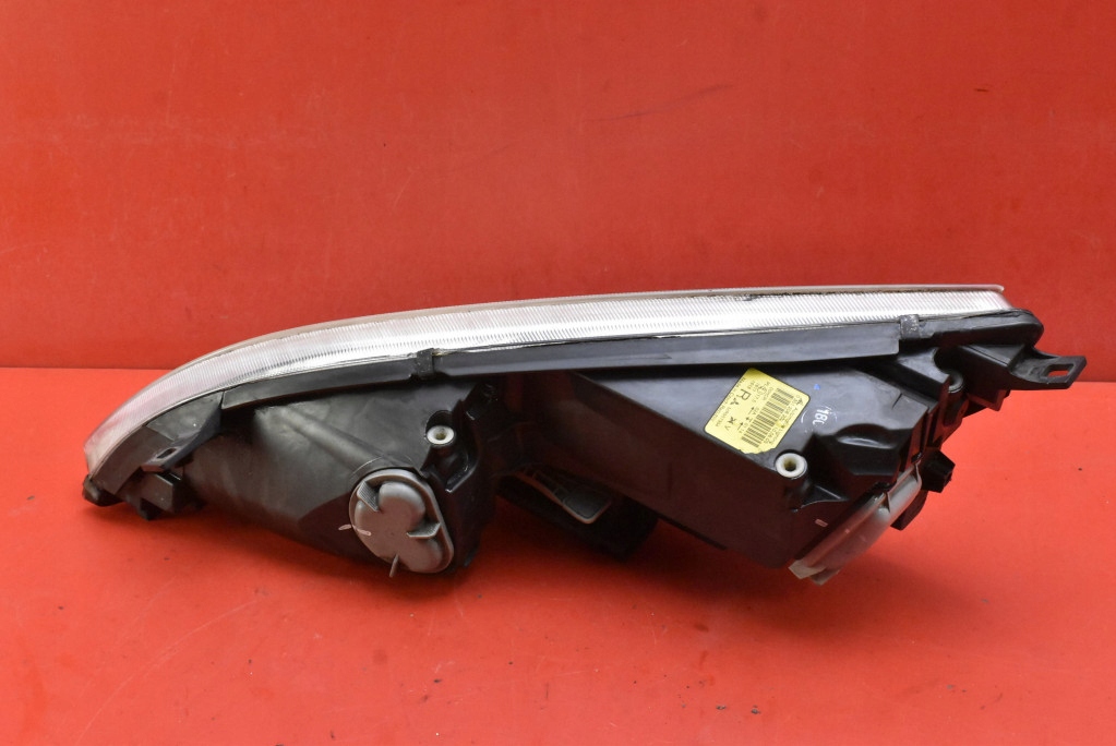 REFLEKTOR right light front EU MR957354 MITSUBISHI COLT 6 VI Z30 02-09