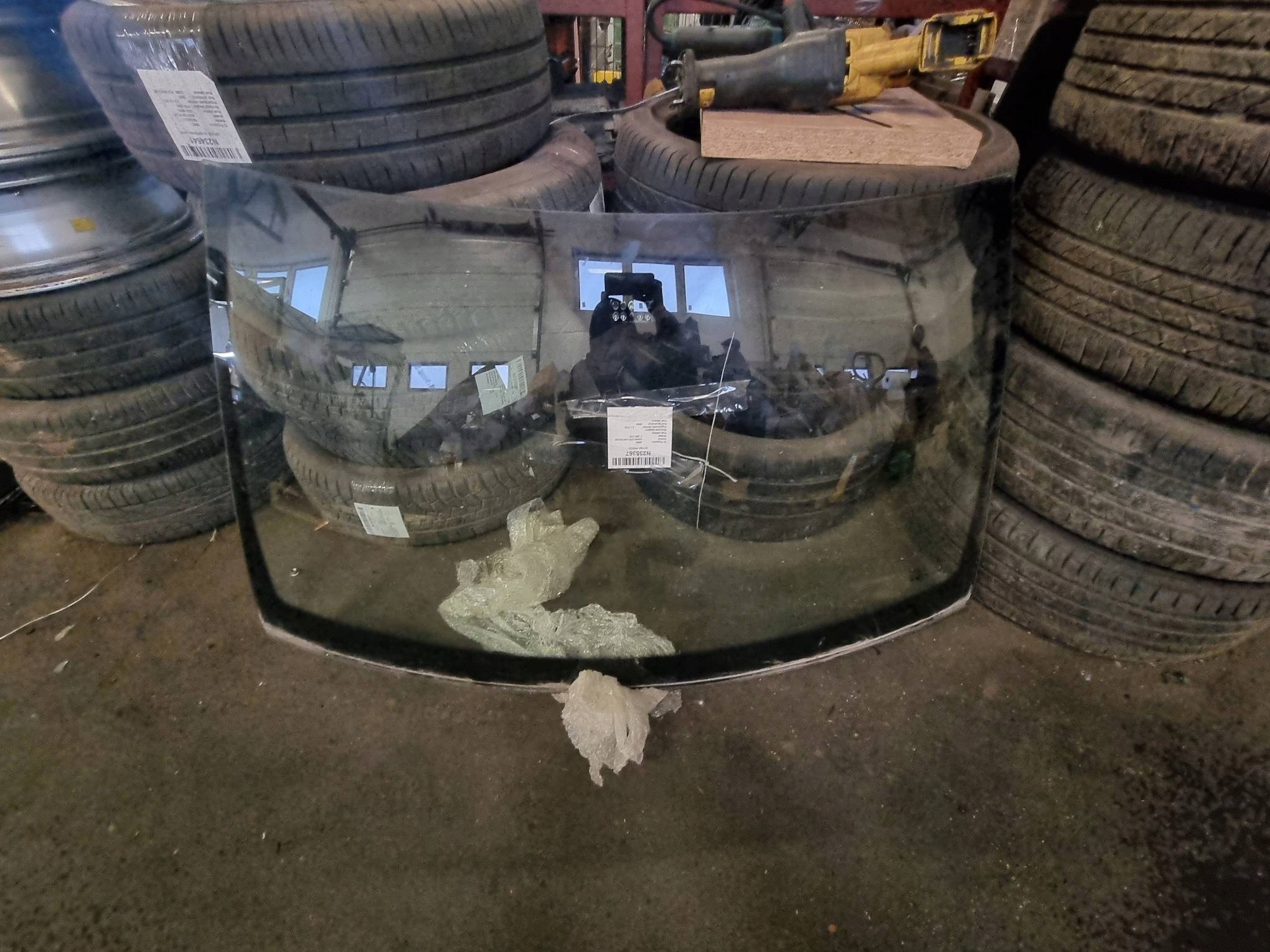 window front iron Mercedes-BENZ C-KLASA W203