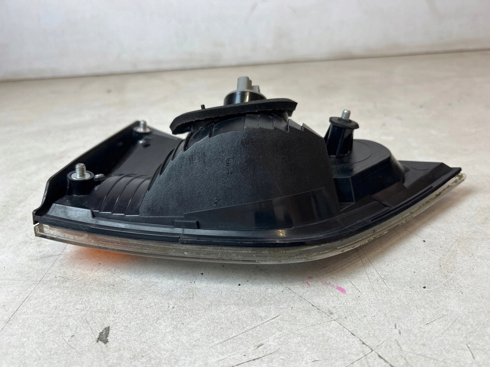 light rear part rear right to the bonnet Mitsubishi Outlander II