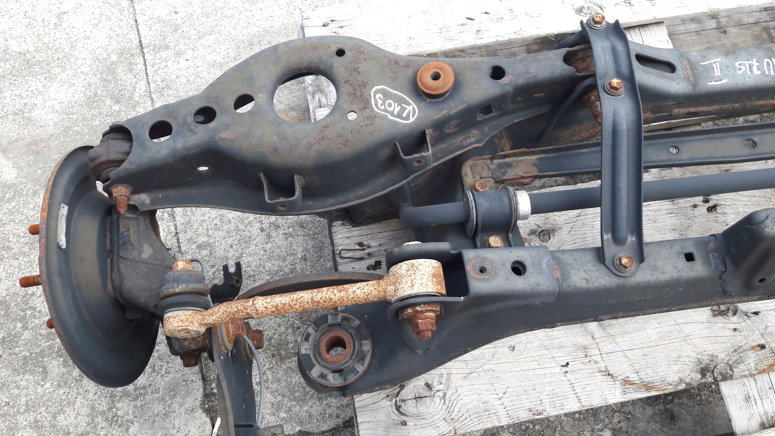 TOYOTA AURIS II Achsträger hinten 2013-2018 (K103)