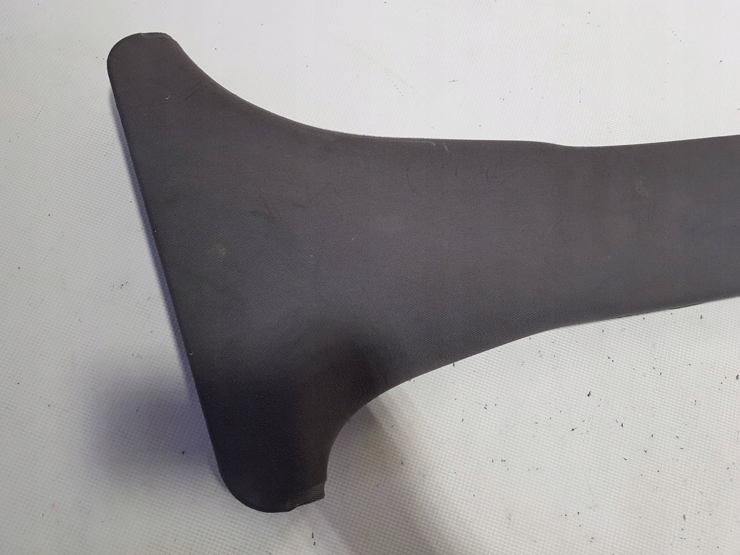 cover slupka B left side Mercedes E W211 2116902854