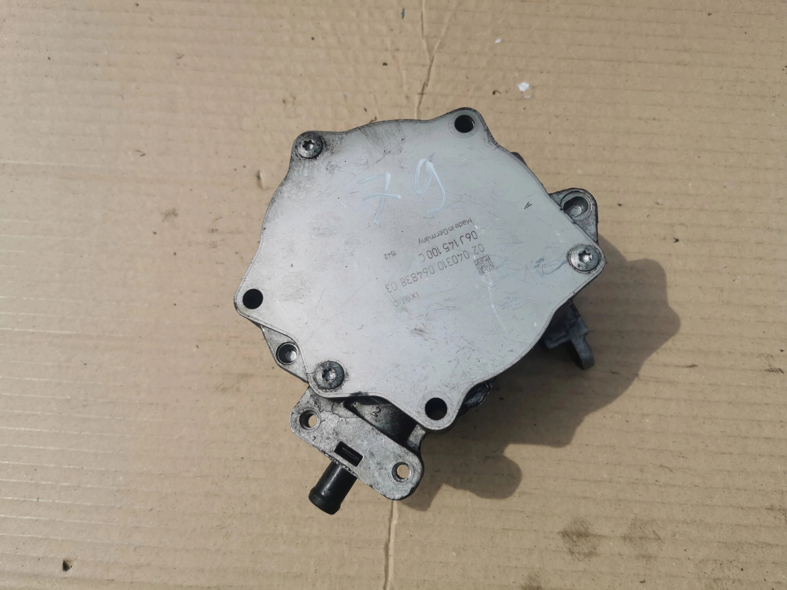AUDI VW A4 B8 A5 Q5 A3 8P 06J145100C WACUM VACUM Pompa