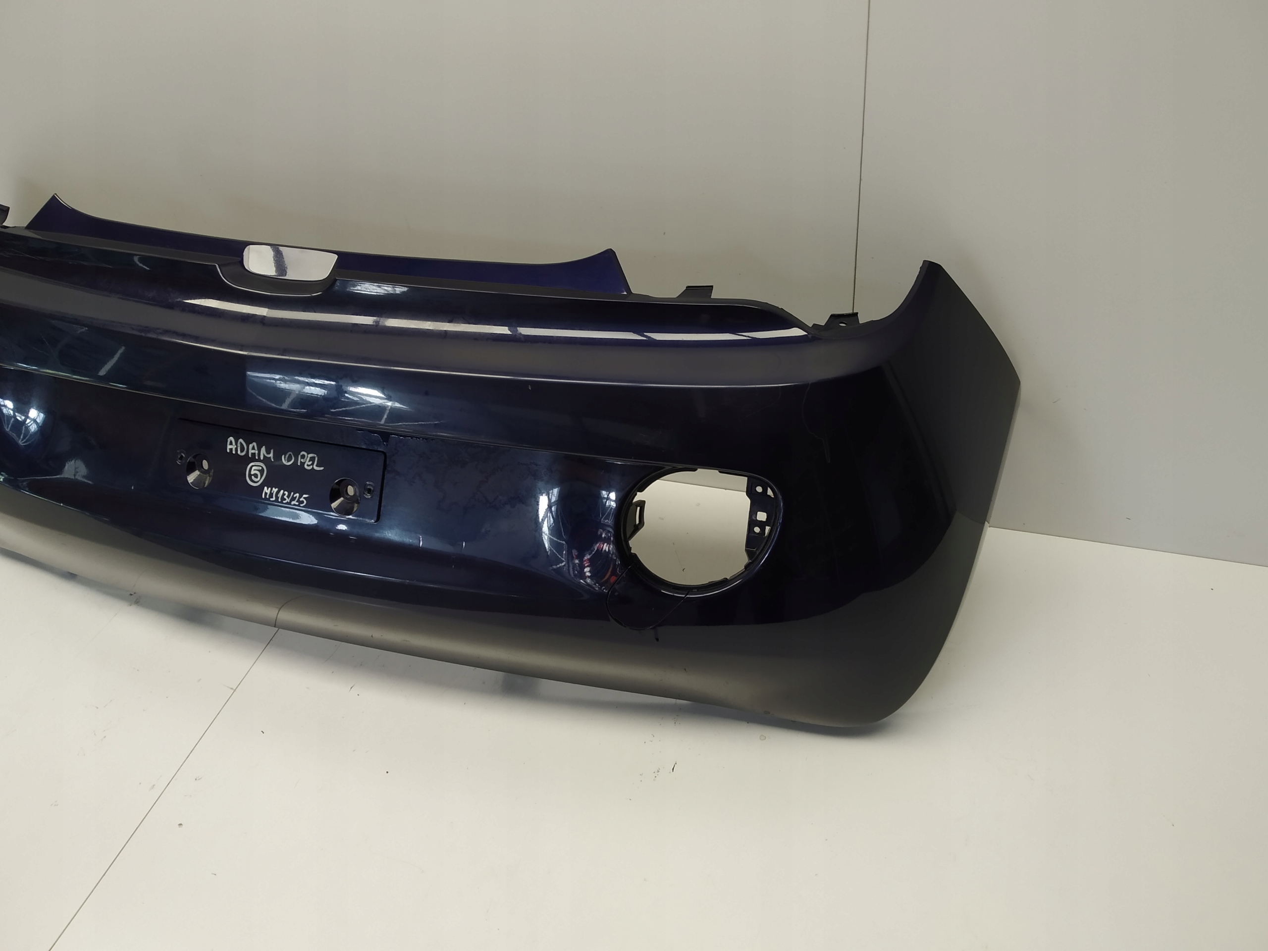2012r + Opel Adam bumper rear part without otworow for PDC original