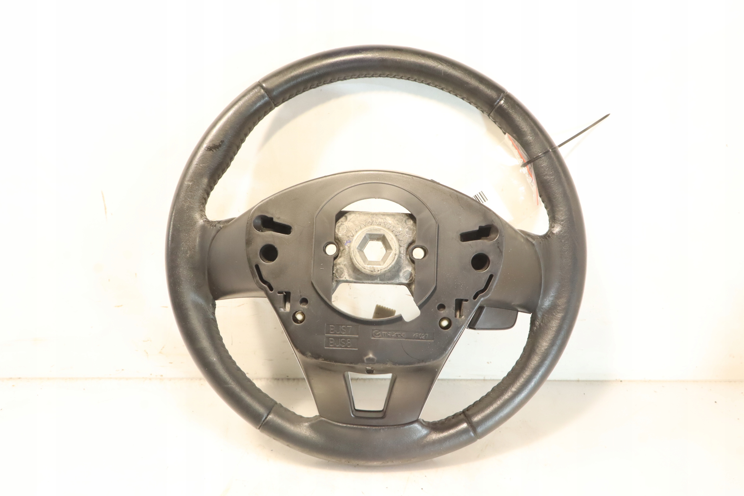 mazda 2 2015 руль