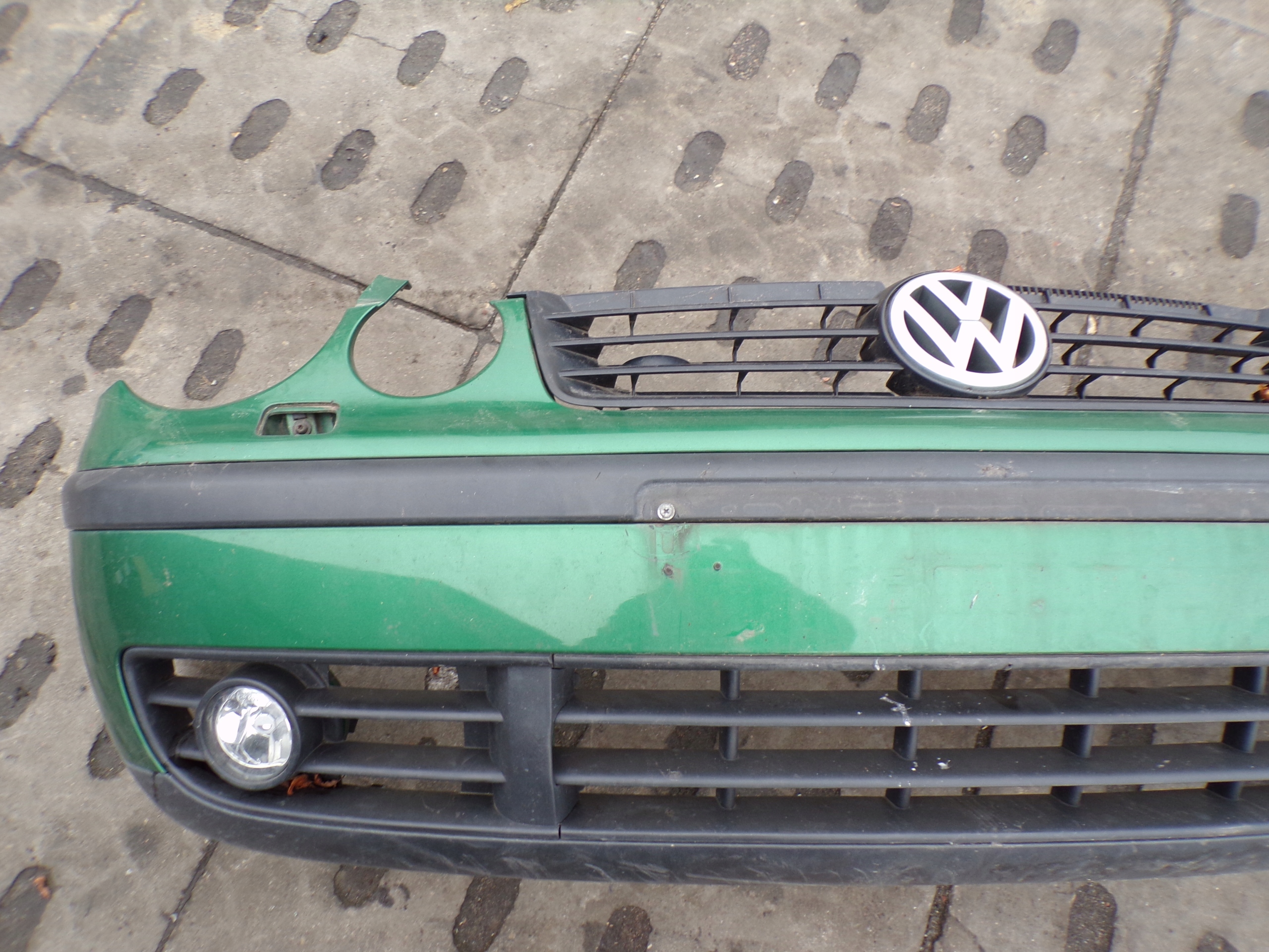 front bumper front VOLKSWAGEN POLO 9N washers colour LA6S