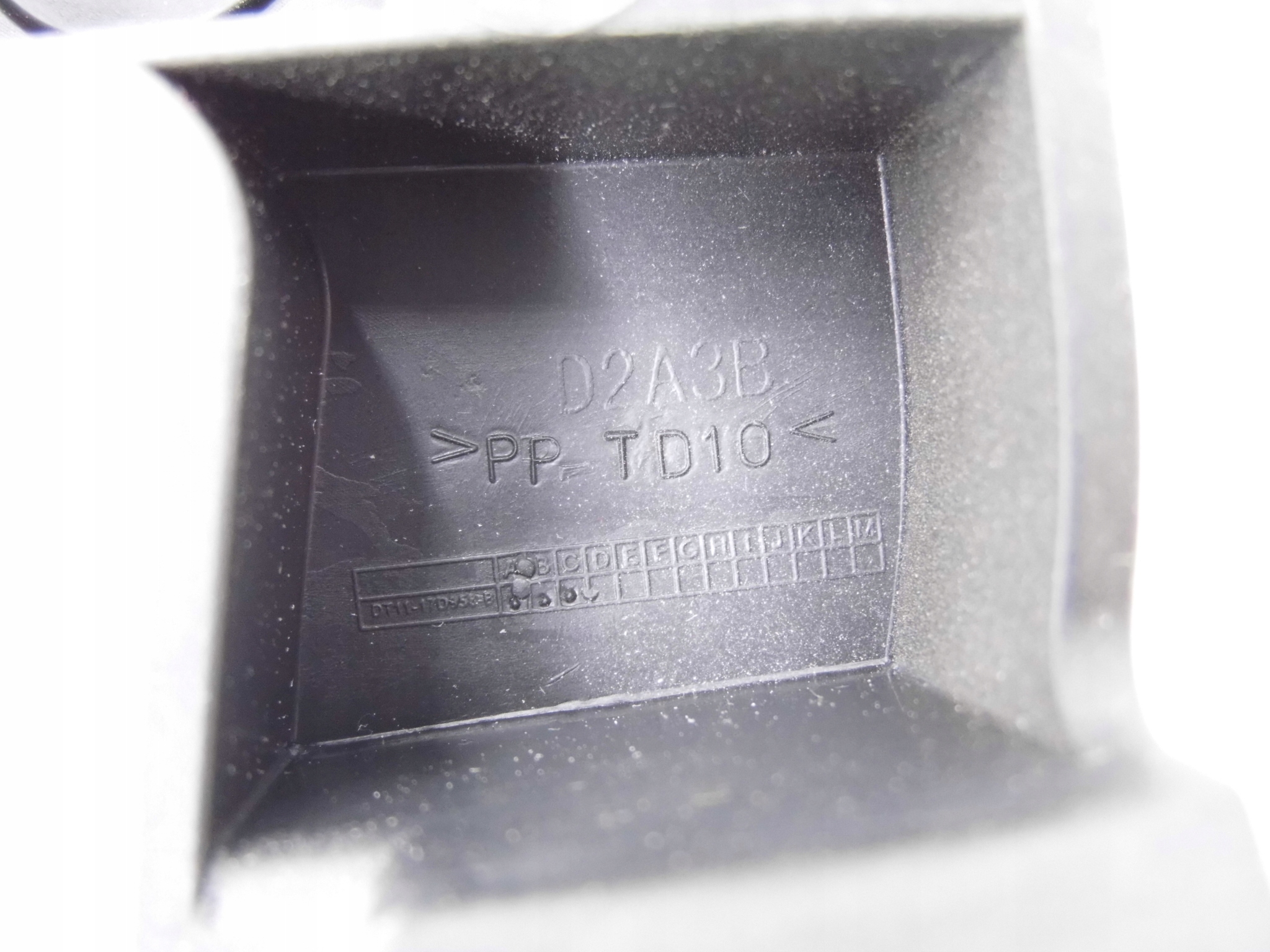 ŚLIZG ZDERZAKA PRZEDNI PRAWY TOURNEO CONNECT 2013- Producent części Ford OE