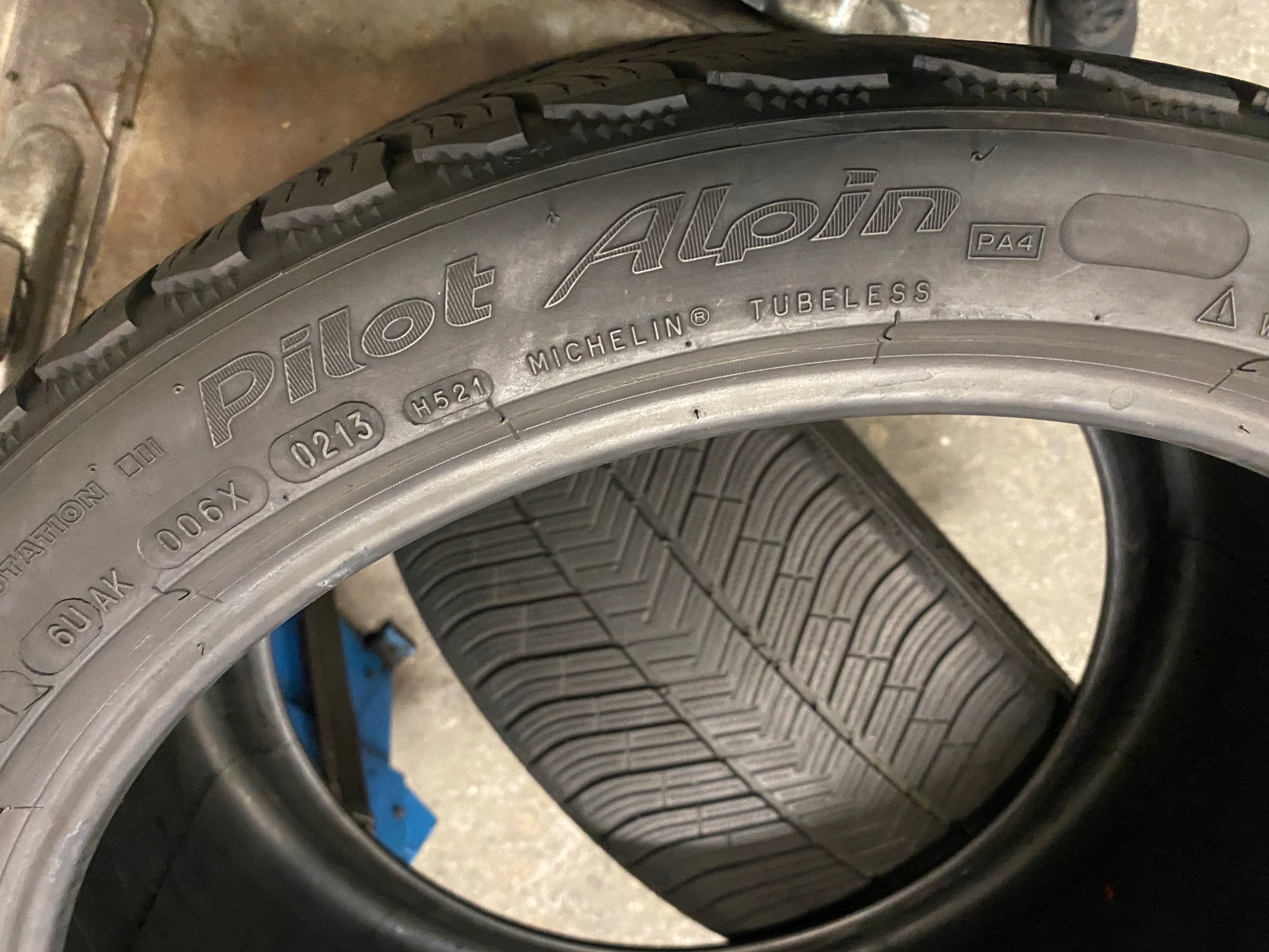 2 tyres winter 295/30R20 Michelin Pilot Alpin PA4 6mm