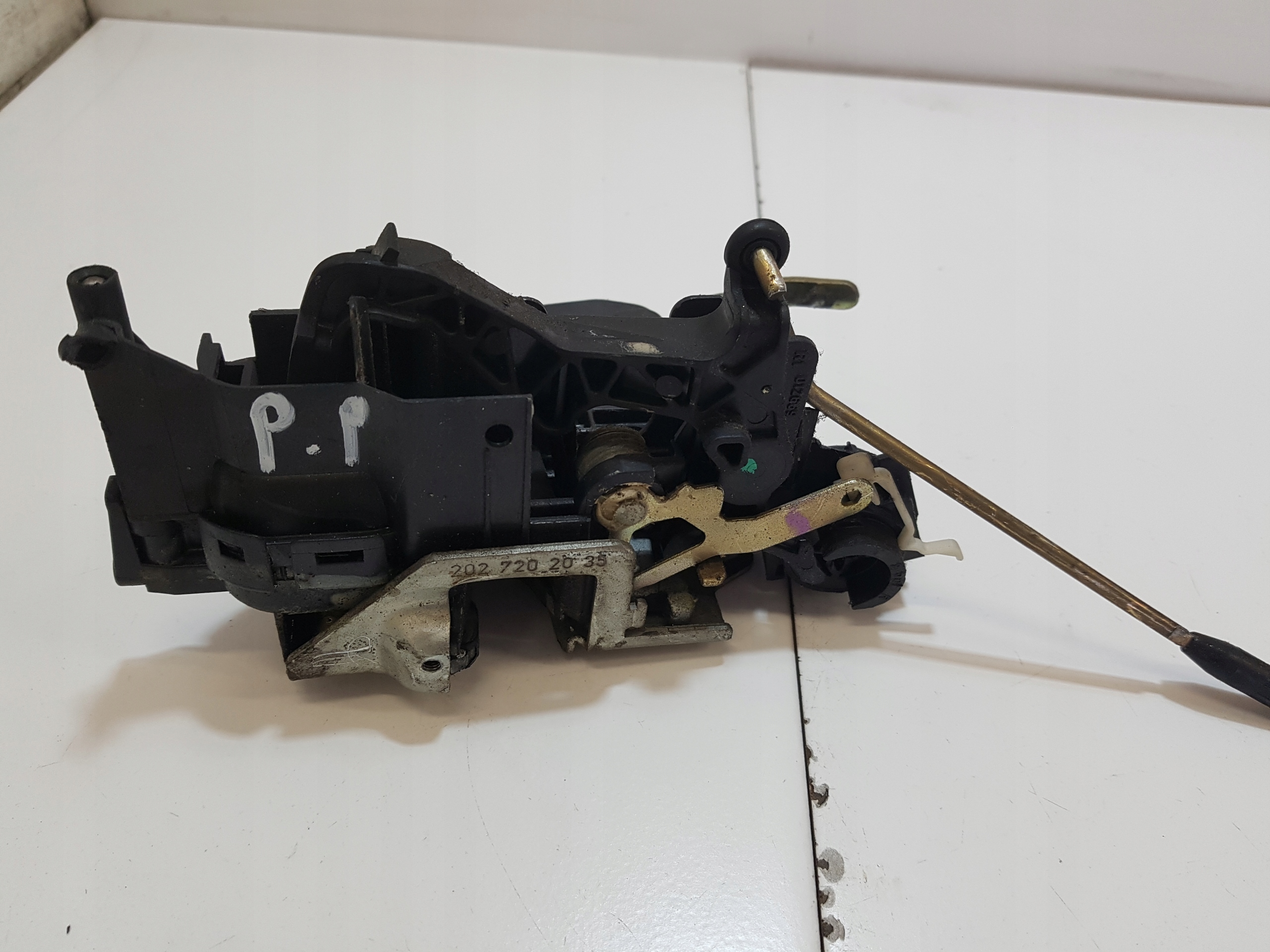 lock door right front MERCEDES-BENZ C-KLASA W202