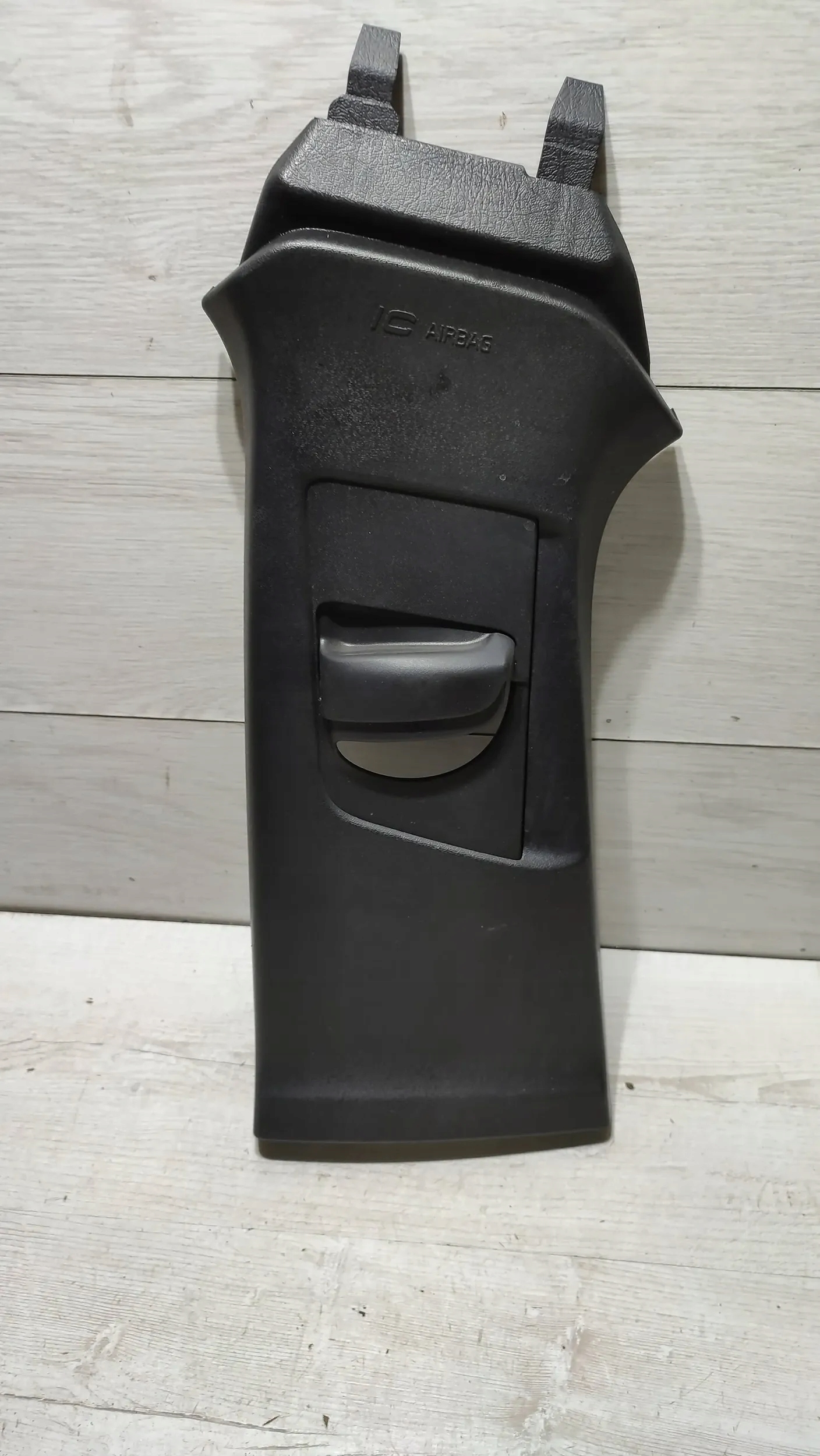 Volvo V40 II 2018r left side Poszycia slupkow