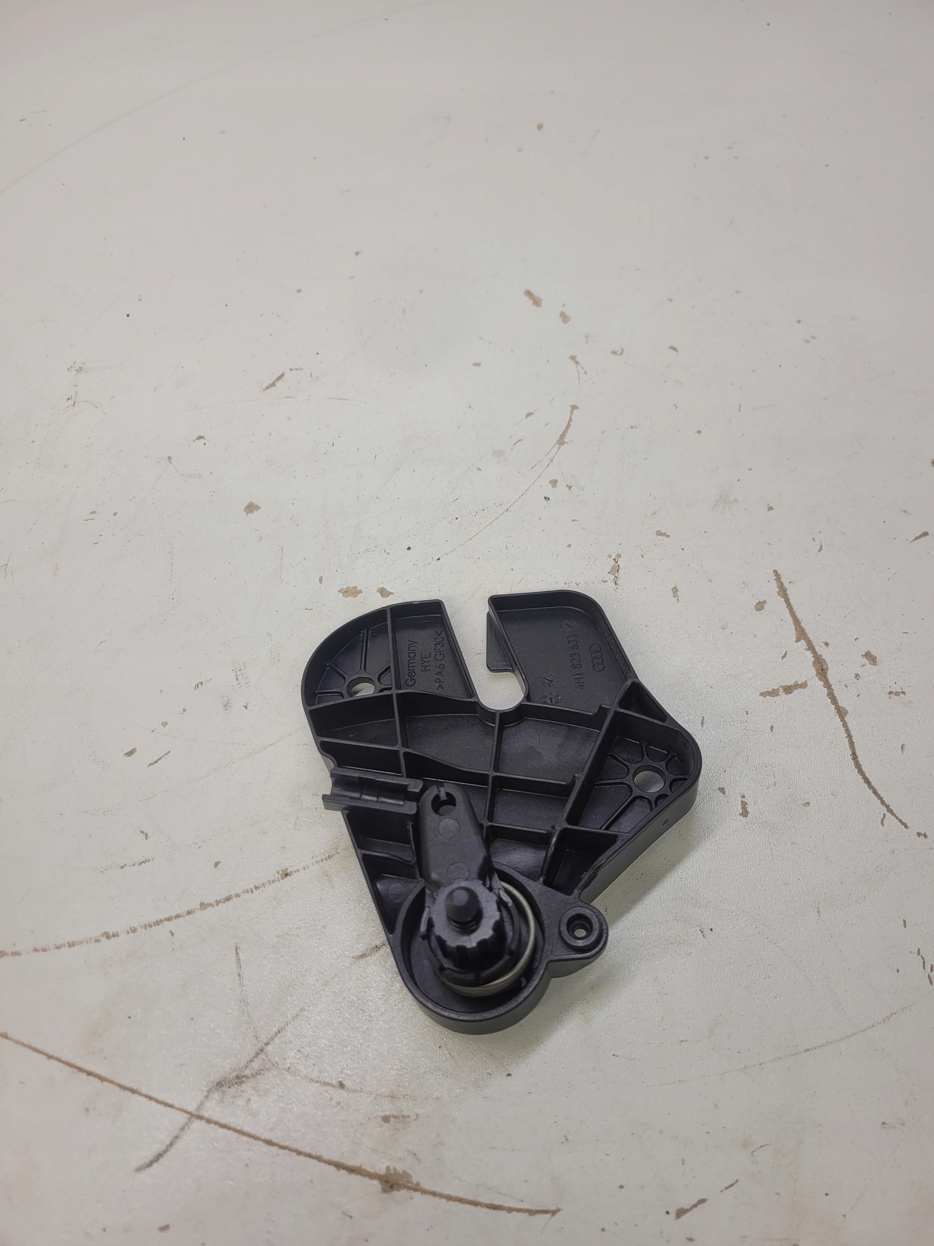 POIGNÉE LEVIER POUR L’OUVERTURE DU CAPOT AUDI A8 4H1823633D