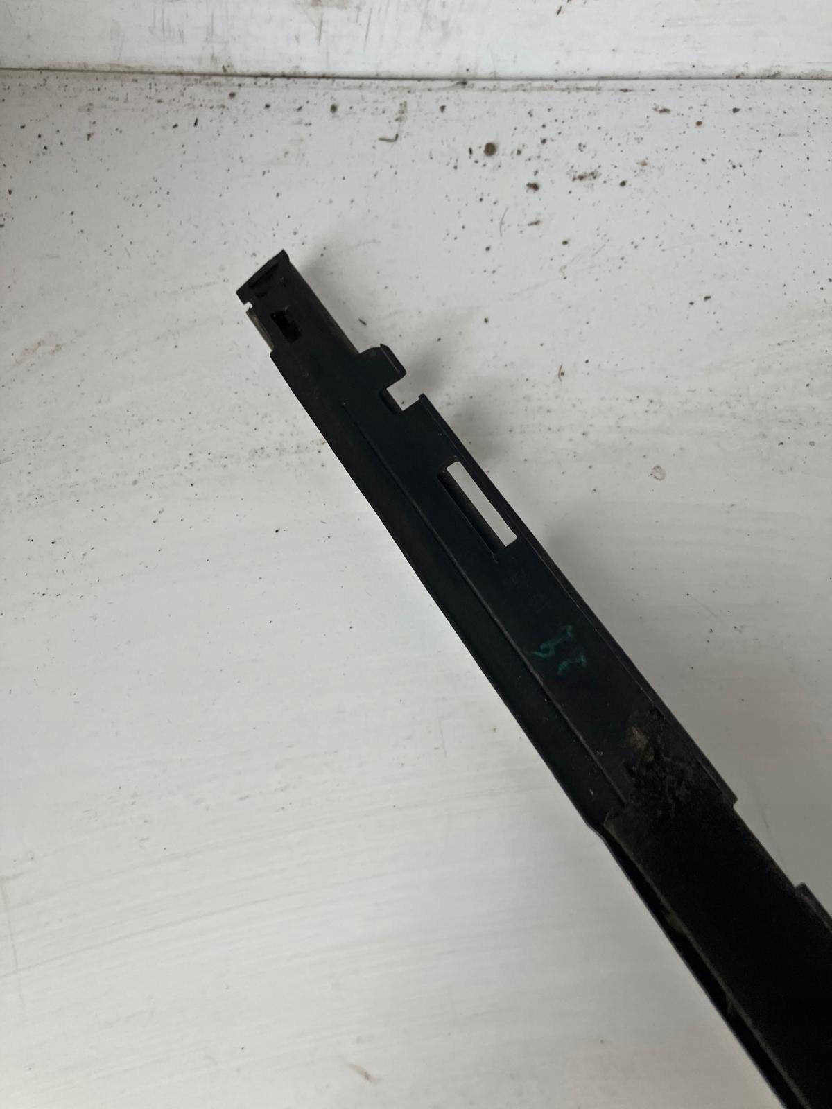 moulding dust door PEUGEOT 308 T9 left front CHROM