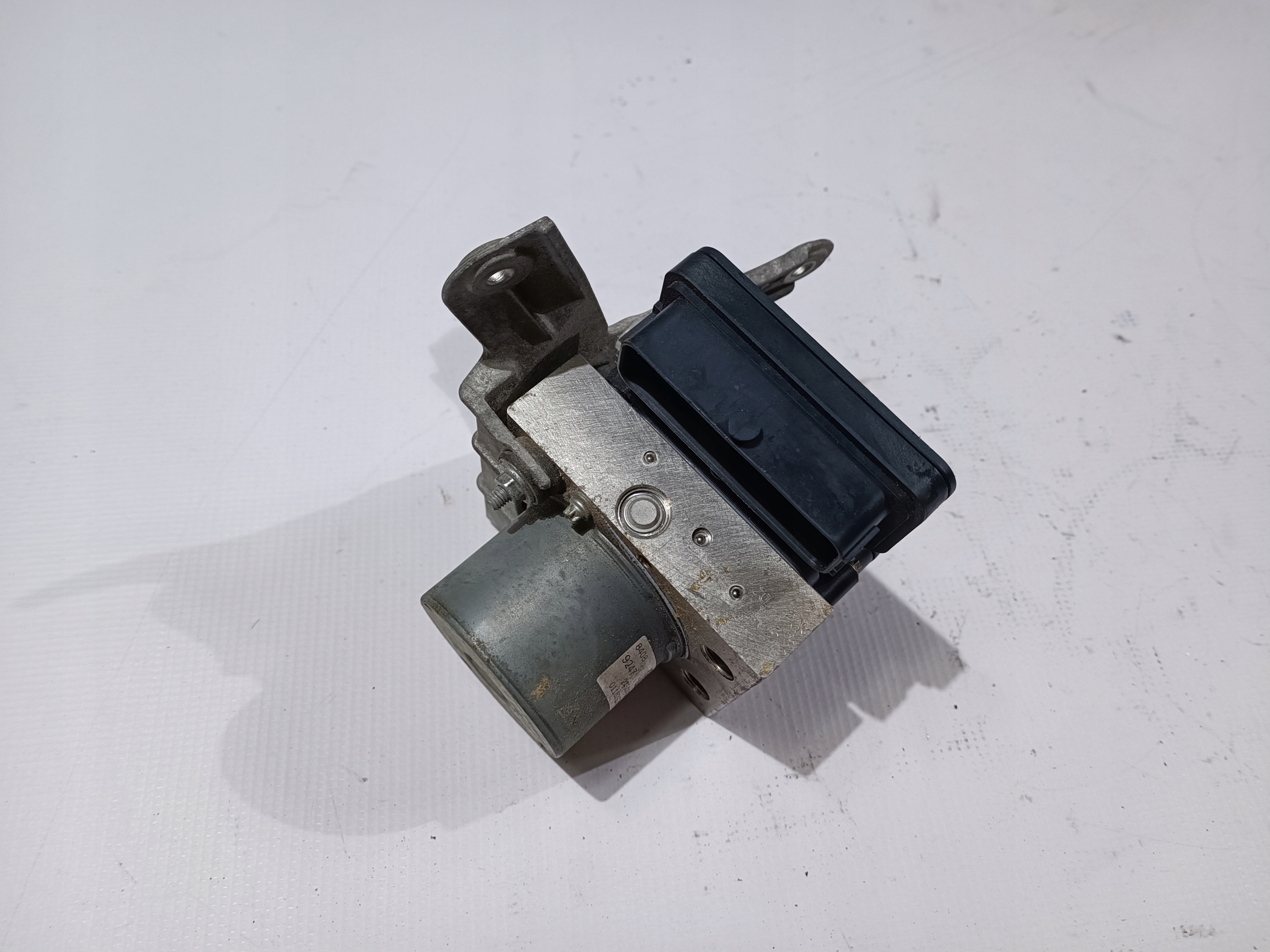 pump control unit ABS Chevrolet Camaro 2016