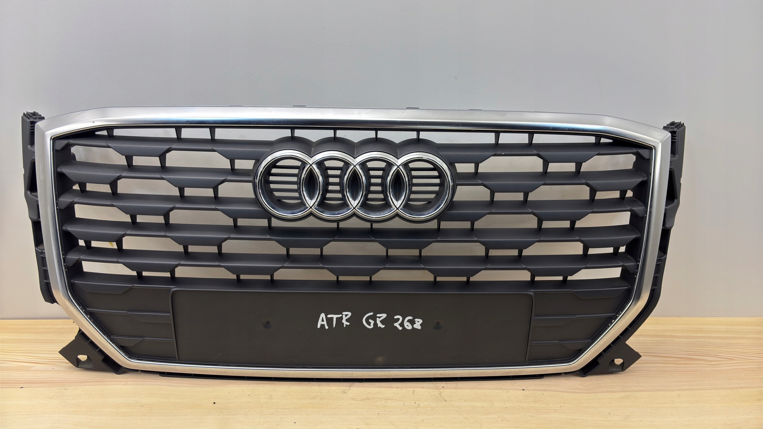 Audi Q2 Kühlergrill FRONTGRILL Kühlergitter 81A8536510G - Thumbnail 1