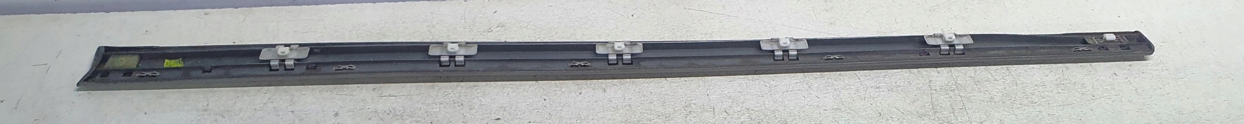 moulding door MERCEDES E 211 right front chrom