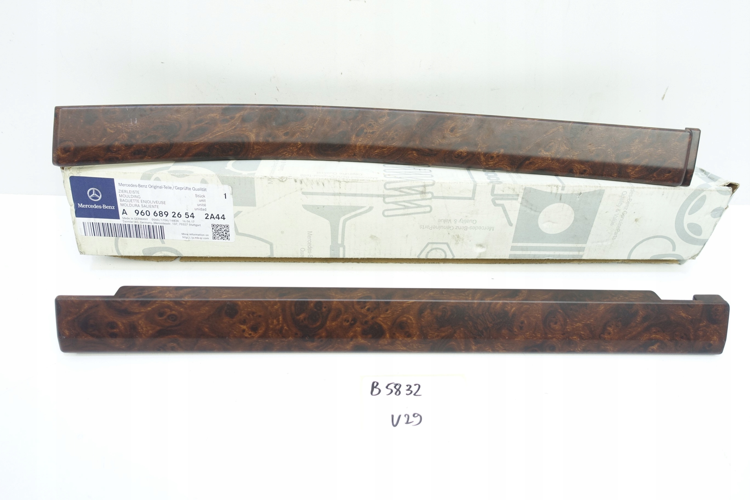 LISTWA OZDOBNA DEKOR MERCEDES ACTROS MP4