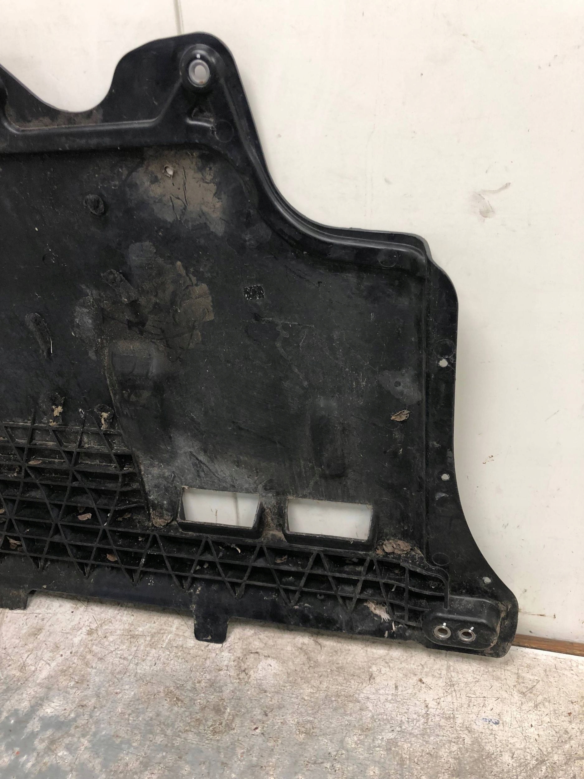 cover below engine VW AUDI 5QF825902A