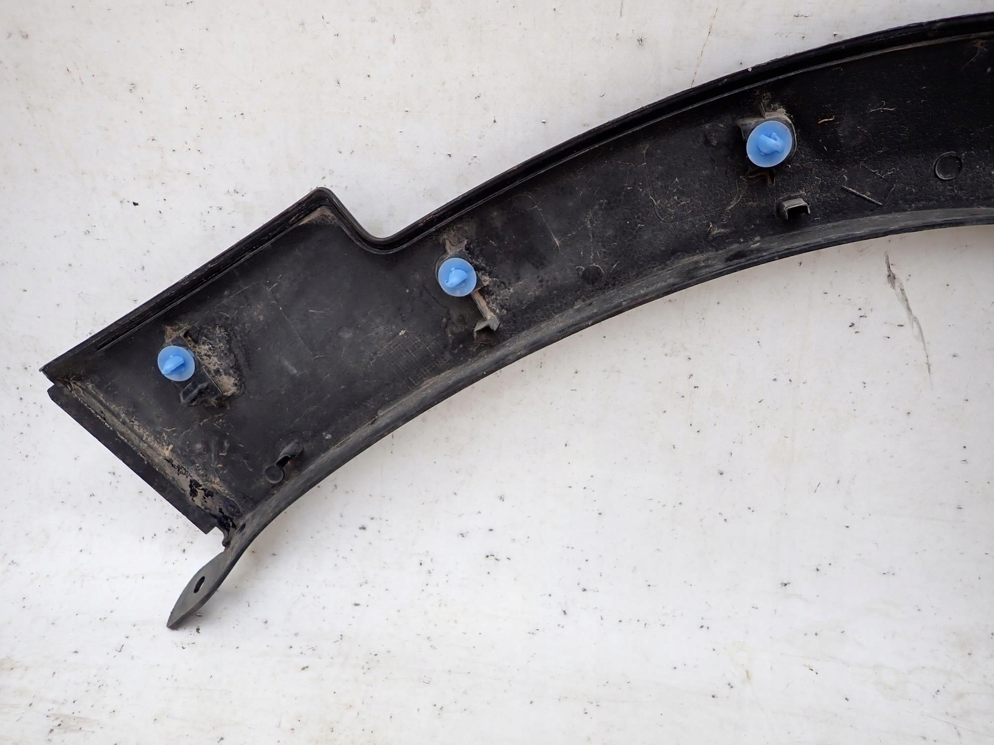 PEUGEOT RIFTER 18-> moulding cap left front