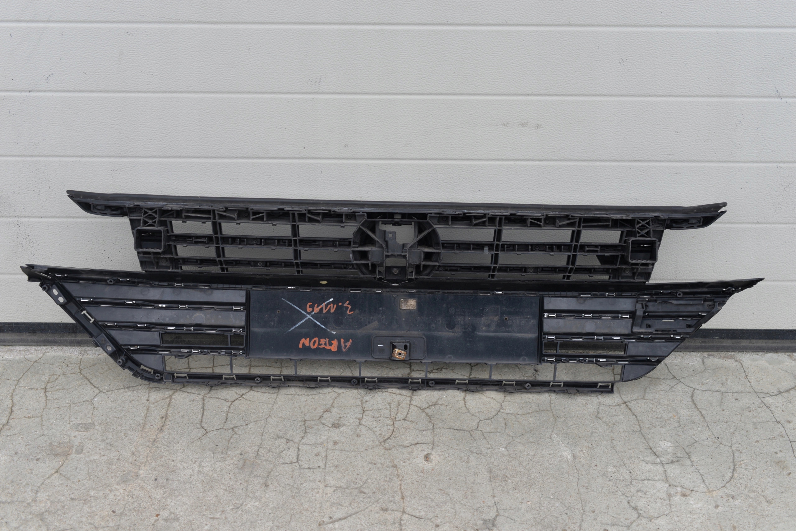 GRILL ATRAPA CHŁODNICY VW ARTEON R-LINE 3G8853655A Kolor inny