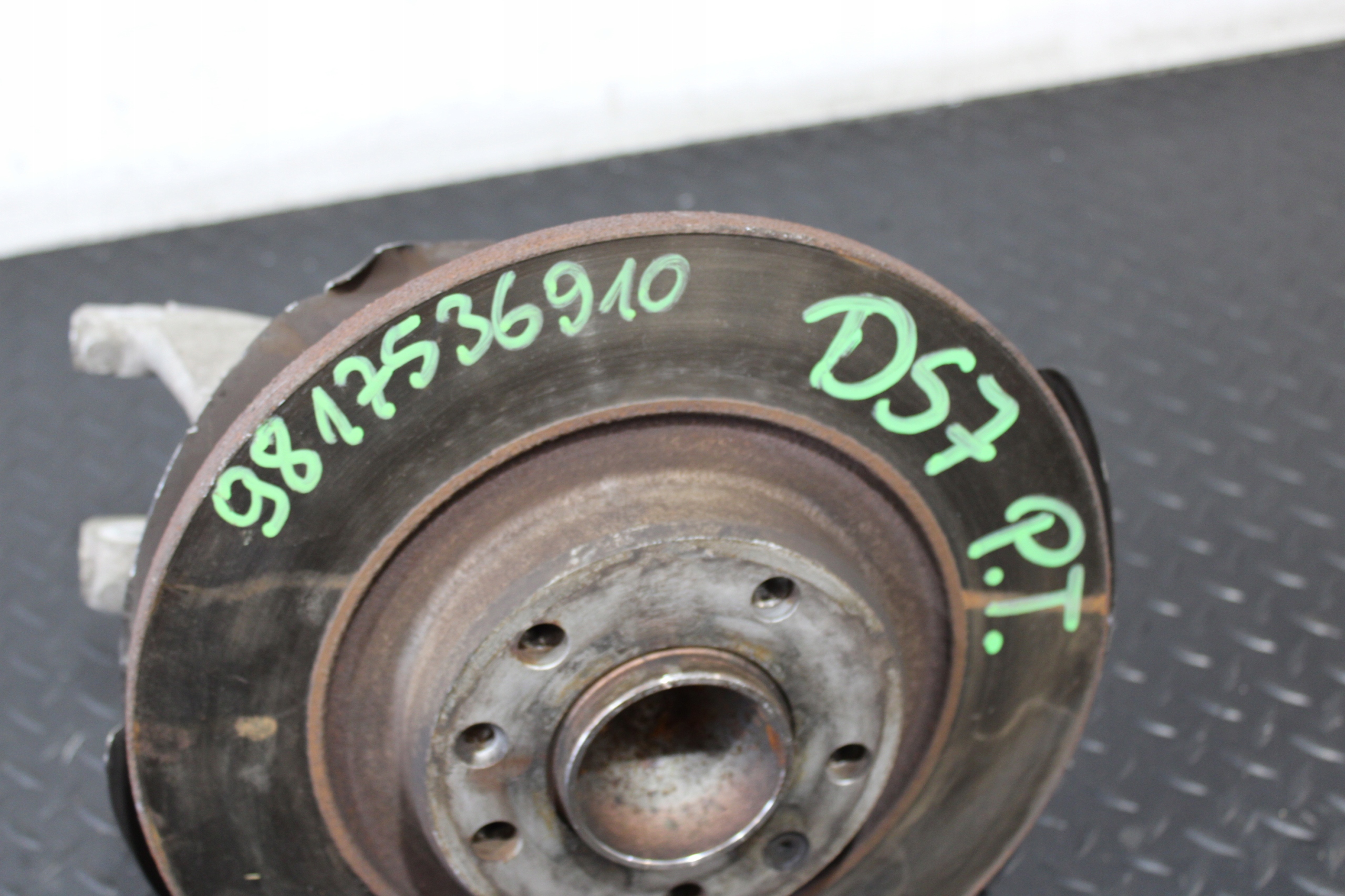 swing right rear part CITROEN DS7 9817536910