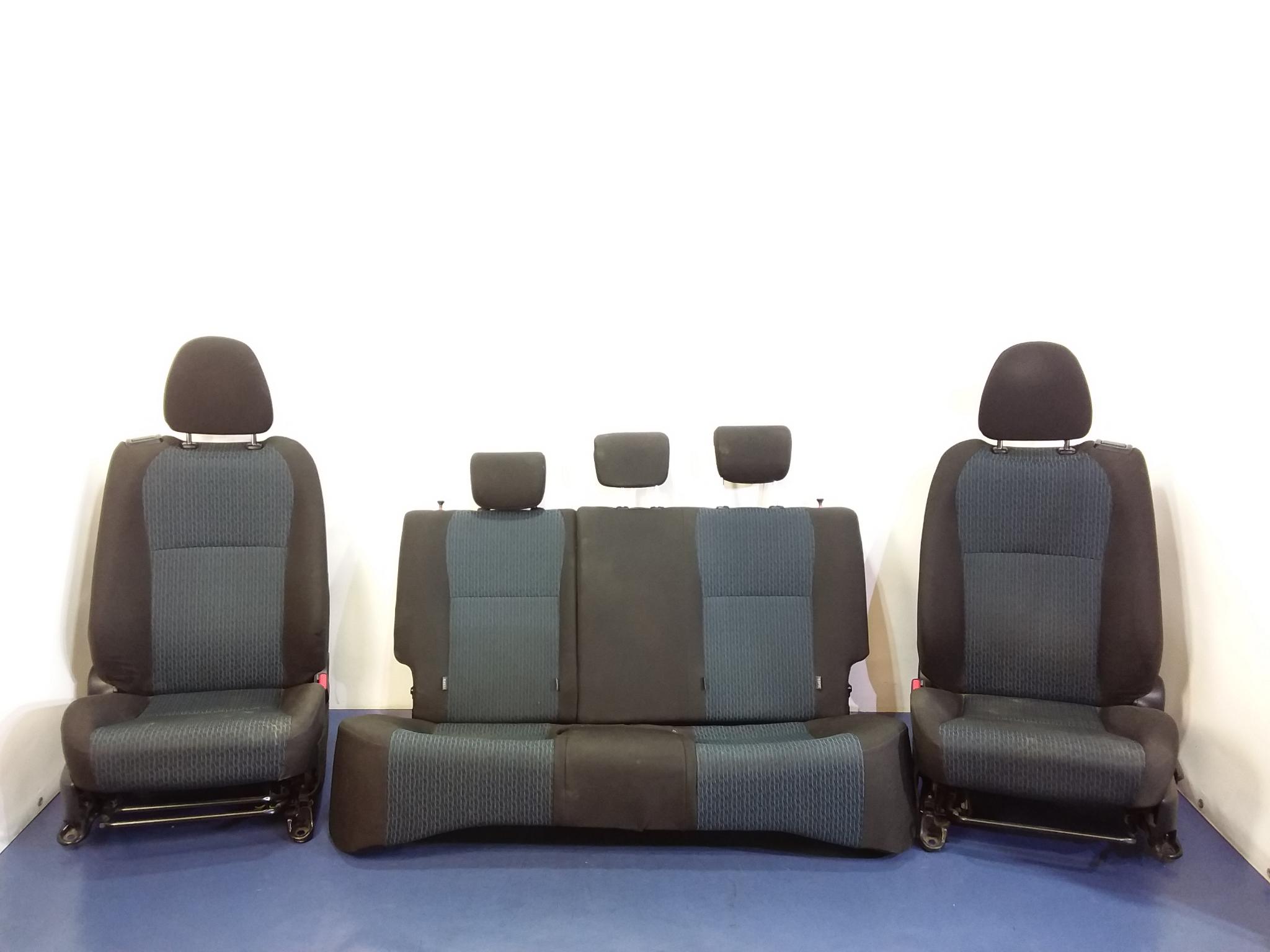 TOYOTA YARIS III 3D СИДІННЯ ДИВАН КОМПЛЕКТ