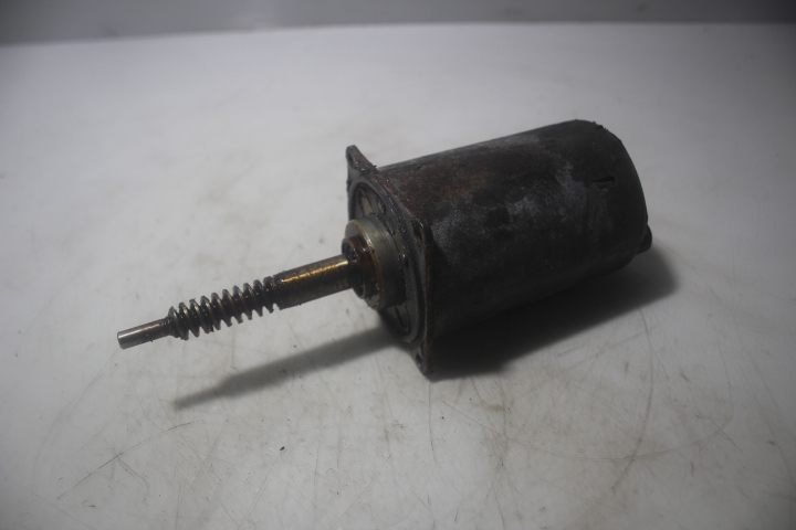 Клапан тиску масла BMW 7 E65 745i 4.4