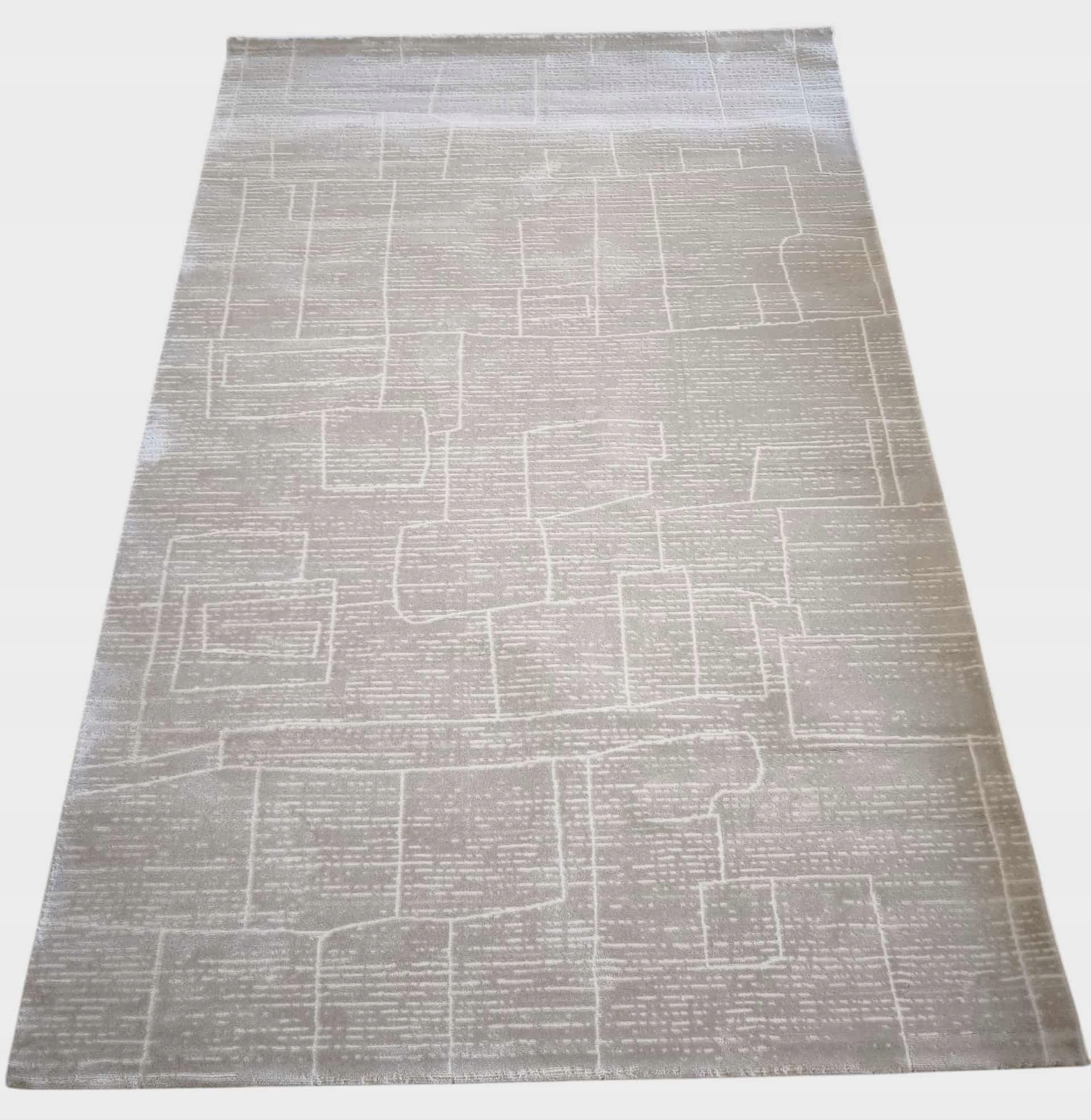 Koberec do obývacího pokoje 160 x 230 cm, loftový vzor s plyšovými štětinami, kvalita