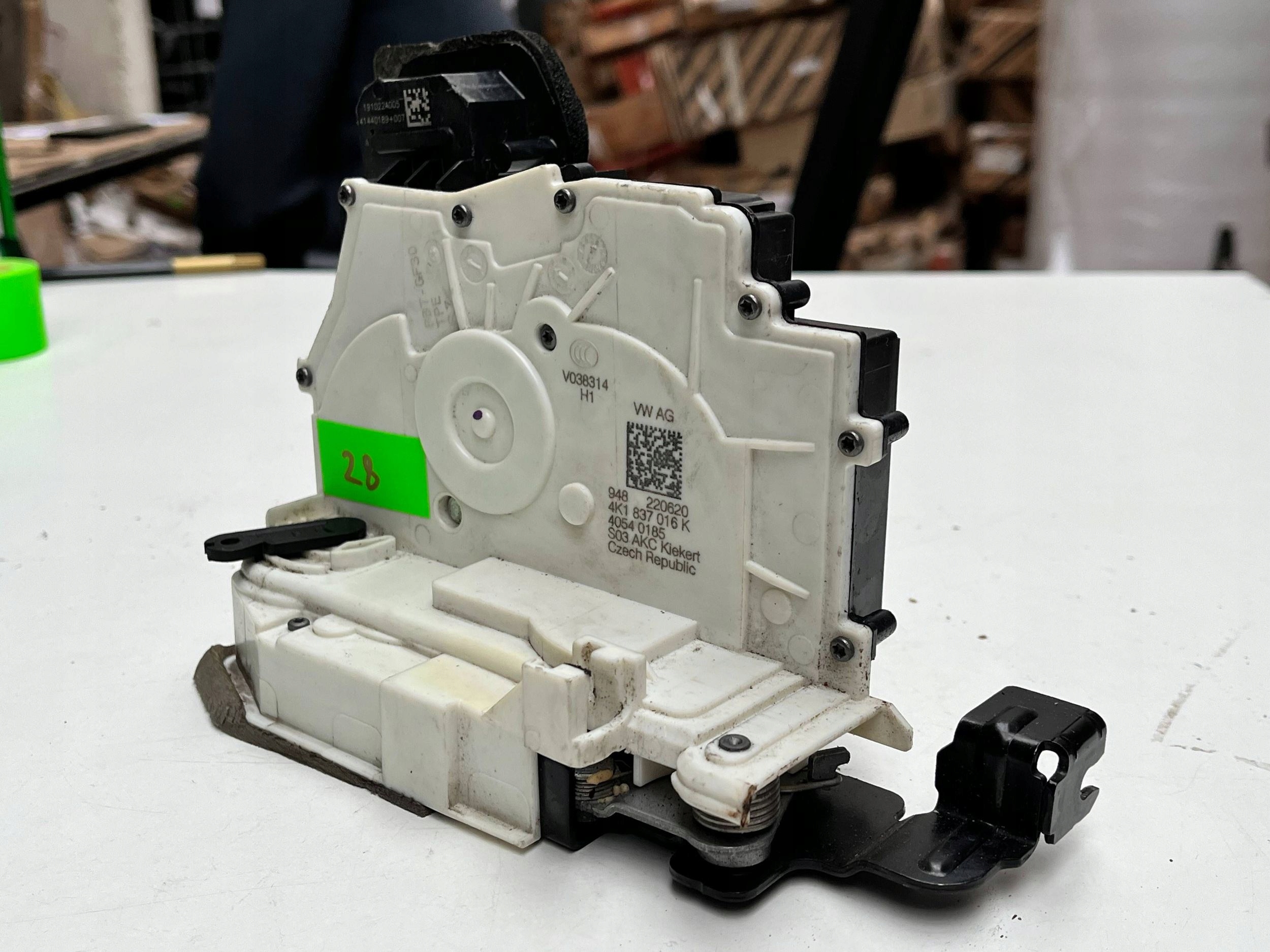 original lock door right front Audi RS Q8 4K1837016K !J